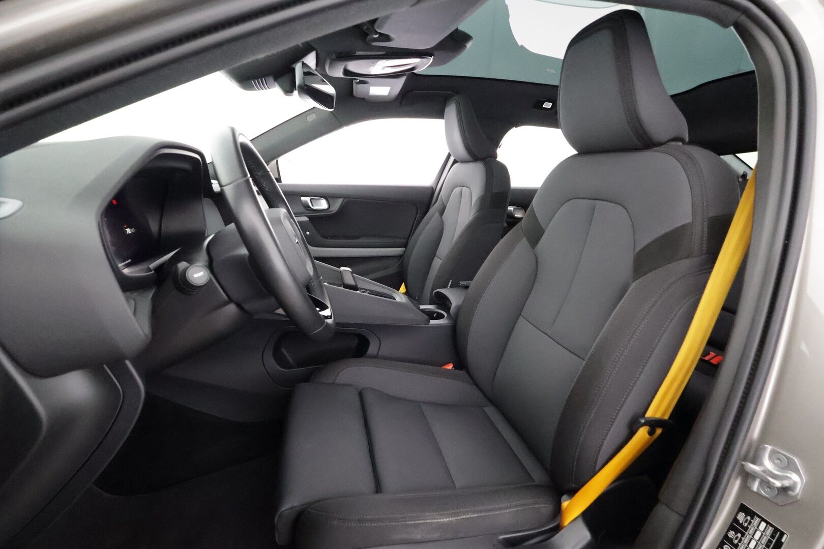 Polestar 2 2021 Long Range Dual Motor Performance, 300kW, 78kWh - ACC | ILP | Koukku / Pixel LED /  H/K / 360-Kamera | Lasikatto | H/K | Muistipenkki | Keyless | Apple&Android | Kahdet Renkaat |