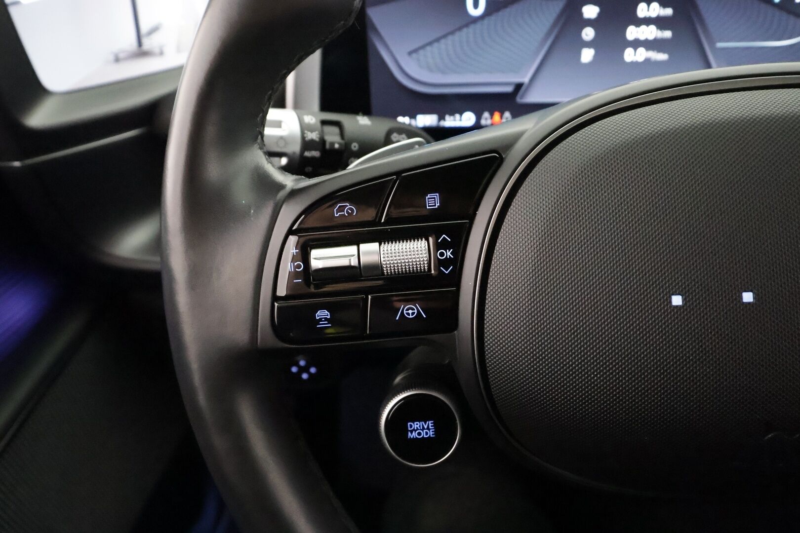 HYUNDAI IONIQ 6 2023 77 kWh 229 hv Ultimate - | ACC | ILP | HUD | 360° | BOSE | Kattoluukku | Ilmastoidut relax nahat | Muistipenkki | Matrix-LED | Kamerapeilit | HDA | V2L | Merkkihuollot | 