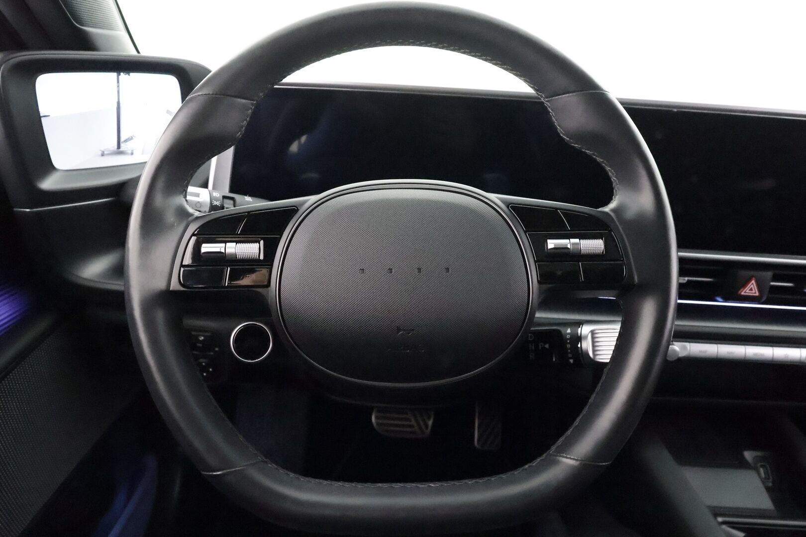 HYUNDAI IONIQ 6 2023 77 kWh 229 hv Ultimate - | ACC | ILP | HUD | 360° | BOSE | Kattoluukku | Ilmastoidut relax nahat | Muistipenkki | Matrix-LED | Kamerapeilit | HDA | V2L | Merkkihuollot | 
