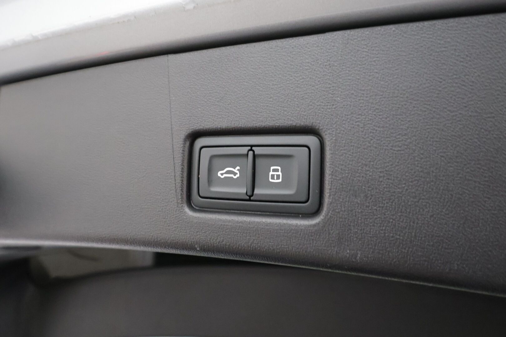 Audi Q4 e-tron 2023 Progress S line 50 e-tron quattro Sportback - | ACC | ILP | Koukku | Sonos | LED | Muistipenkki | P.Kamera | HUD | Sporttipenkit | Keyless | Apple&Android | Merkkihuollettu |
