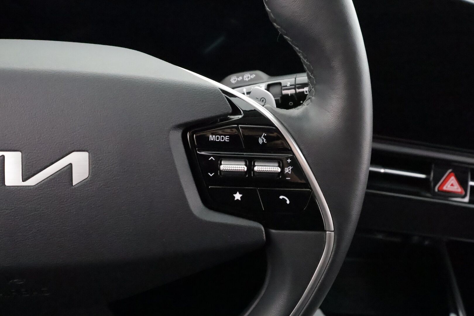 Kia Niro 2023 EX 64,8kWh 204hv - | ACC | ILP | Puolinahat | Sähköpenkki | V2L | LED | P.kamera ja tutkat | HDA | BSM | RCTA | Keyless | Lämm. ratti | 2x renkaat aluin | Merkkihuollot | 