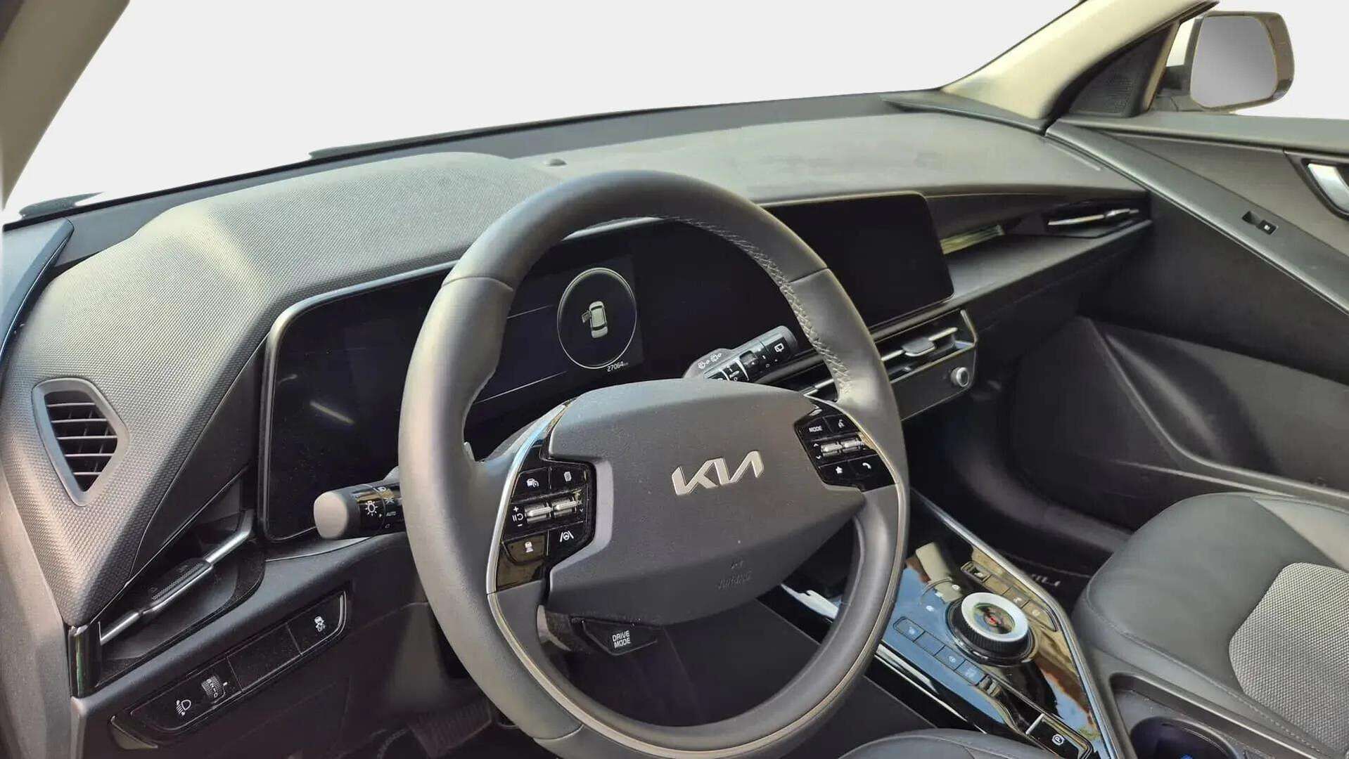 Kia Niro 2024 EX 64,8kWh 204hv - ILP / ACC / P.kamera / HDA / V2L / Keinonahka-kangasverhoilu / 2xrenkaat ja vanteet | TULOSSA |