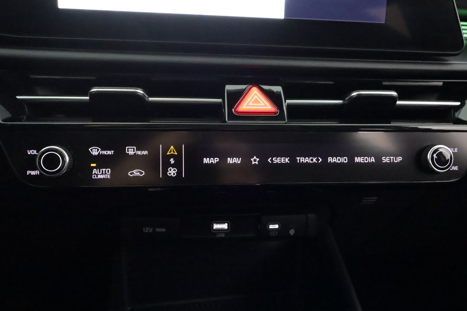 Kia Niro 2023 EX 64,8kWh 204hv - | ACC | ILP | Puolinahat | Sähköpenkki | V2L | LED | P.kamera ja tutkat | HDA | BSM | RCTA | Keyless | Lämm. ratti | 2x renkaat aluin | Merkkihuollot | 
