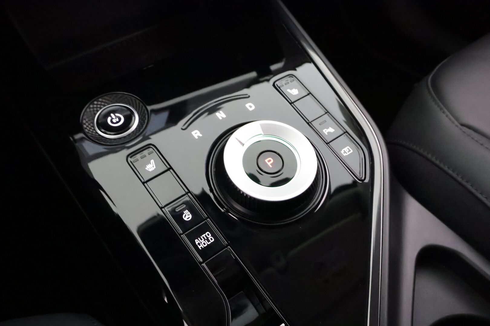 Kia Niro 2023 EX 64,8kWh 204hv - | ACC | ILP | Puolinahat | Sähköpenkki | V2L | LED | P.kamera ja tutkat | HDA | BSM | RCTA | Keyless | Lämm. ratti | 2x renkaat aluin | Merkkihuollot | 