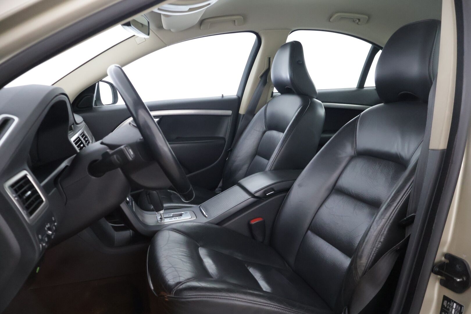 Volvo S80 2008 D5 AWD Momentum aut * Nahat* Vakkari* Peruutustutka* - * Jakopää tehty / Kahdet renkaat vanteilla / Suomi-Auto