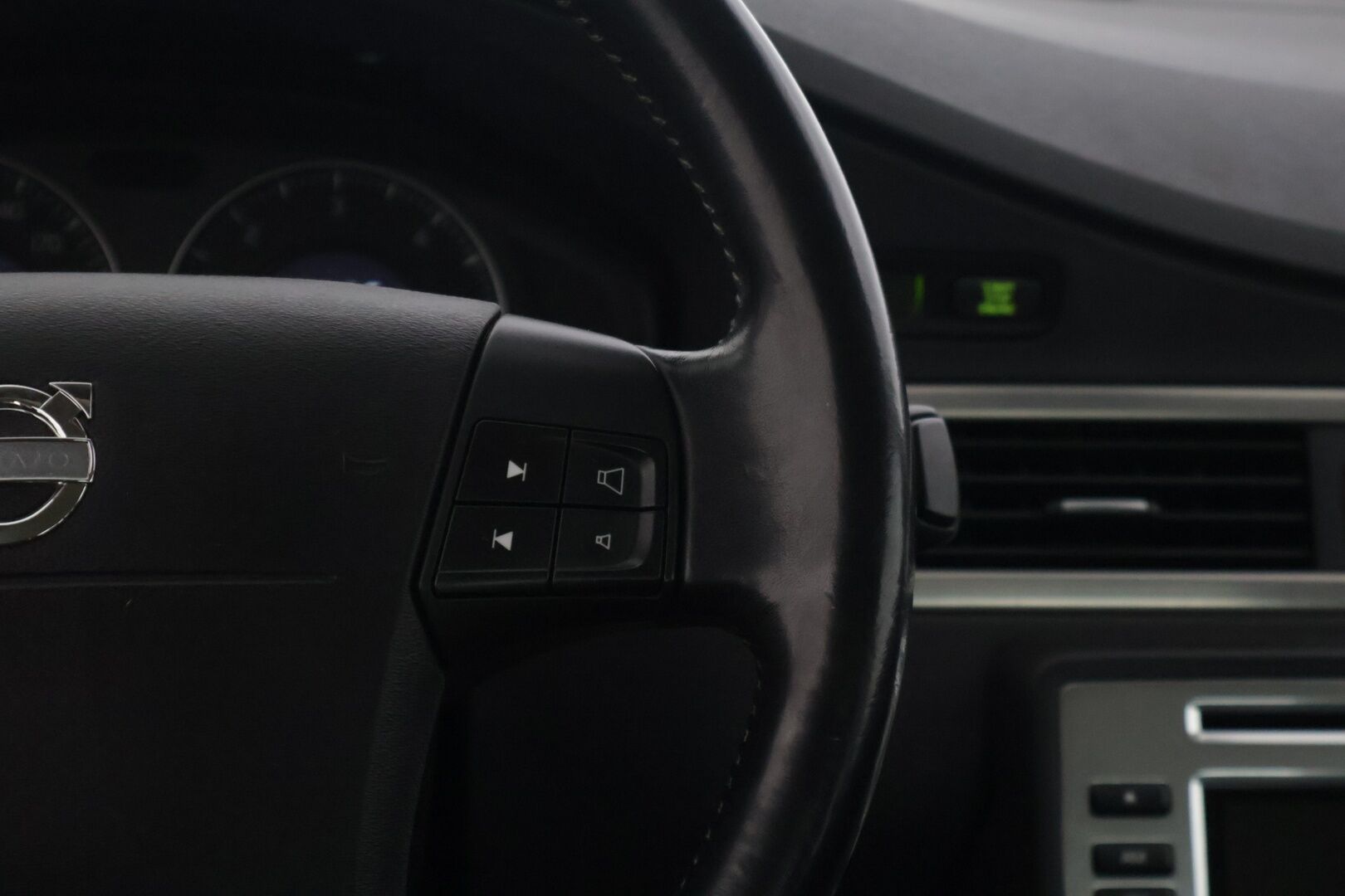 Volvo S80 2008 D5 AWD Momentum aut * Nahat* Vakkari* Peruutustutka* - * Jakopää tehty / Kahdet renkaat vanteilla / Suomi-Auto