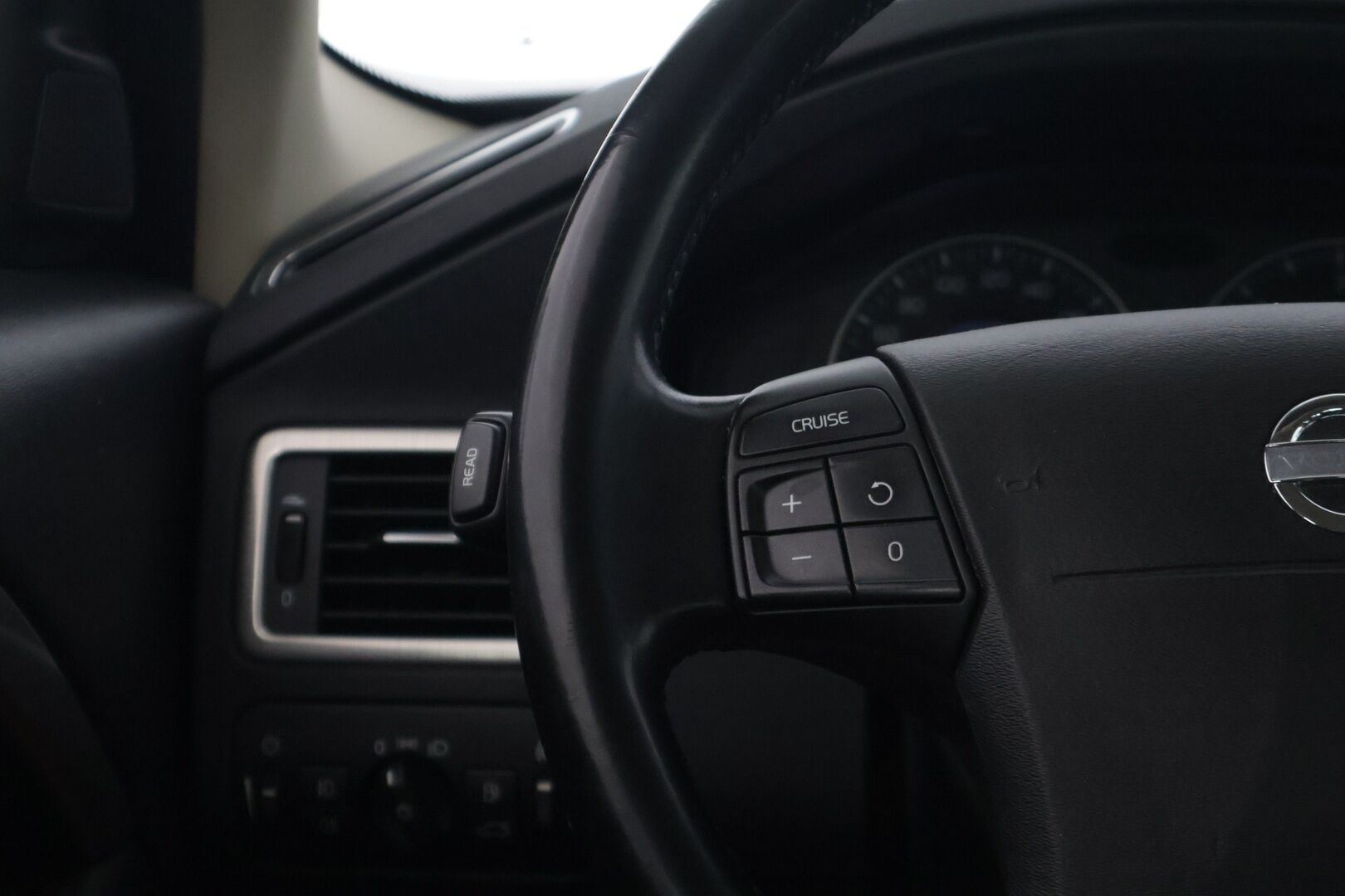 Volvo S80 2008 D5 AWD Momentum aut * Nahat* Vakkari* Peruutustutka* - * Jakopää tehty / Kahdet renkaat vanteilla / Suomi-Auto