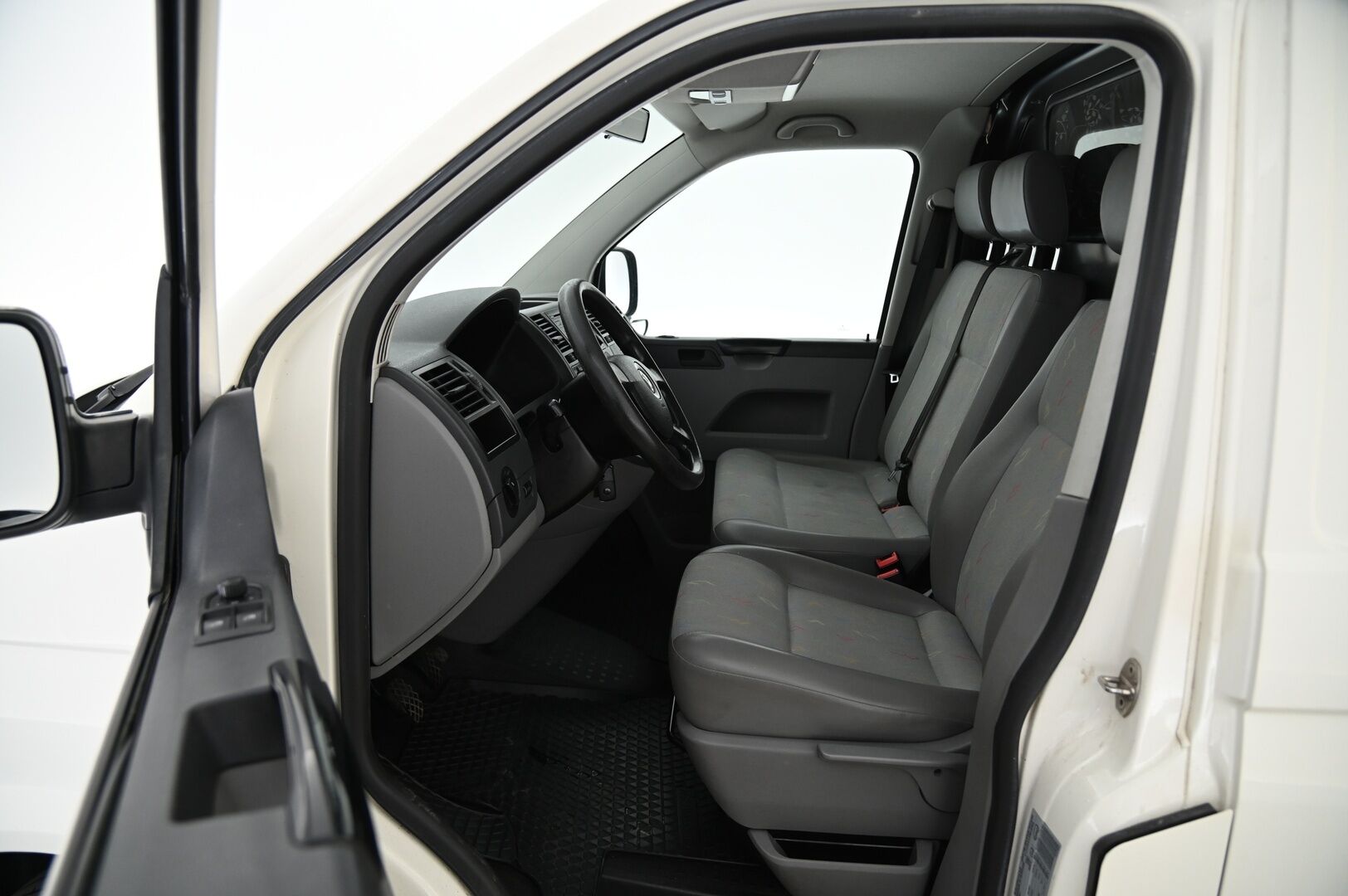 Volkswagen Transporter 2008 TRANSPORTER Umpikorinen (BB) 1890cm3 * Myydään vain huutokaupat.com * - Todella hieno työjuhta / Huoltokirja / 2 Renkaat / Katsastettu 04/25