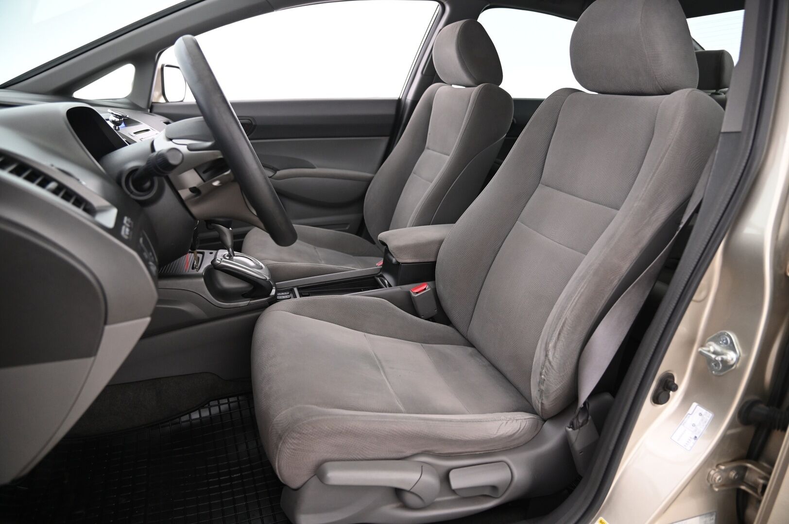 Honda Civic 2008 4D 1,8i Comfort AT * Suomi-auto / Lohkolämmitin / Vetokoukku * - Siistikuntoinen / Hyvä huoltohistoria