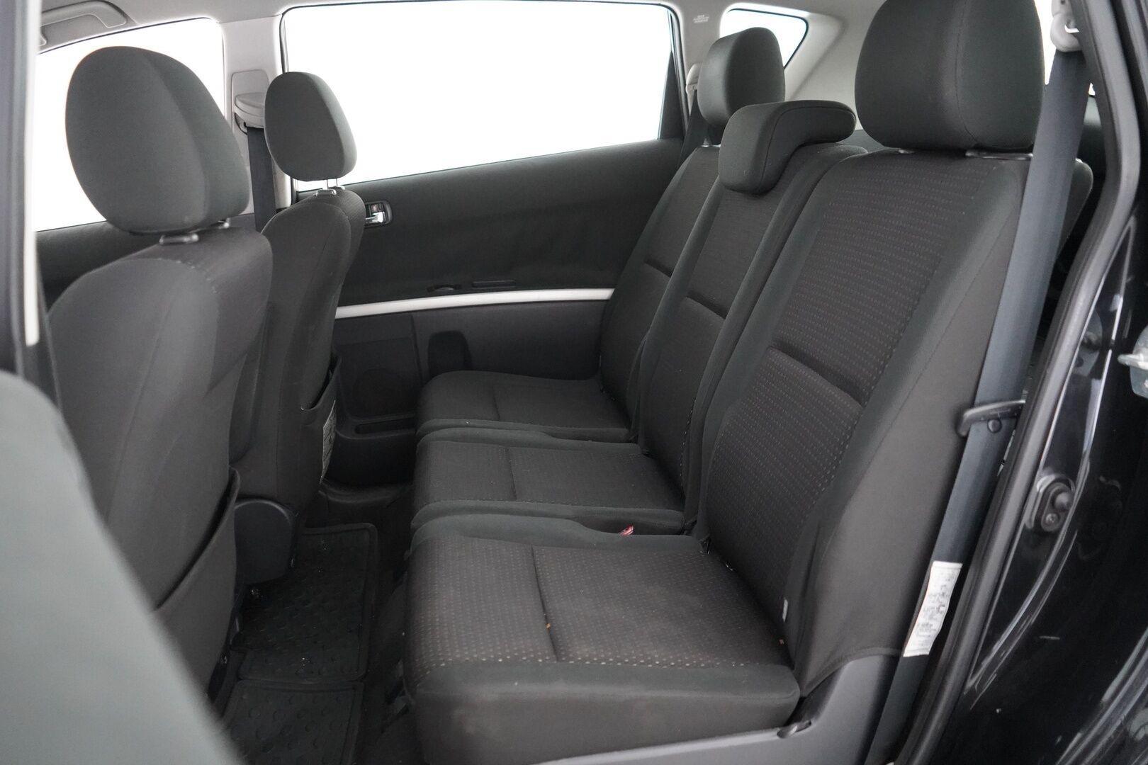 Toyota Corolla Verso 2008 - YritysOutlet - Myydään vain yrityksille - Koukku / Vakkari / Lohko / Tutka / Kahdet renkaat alumiinivantein / Säntilliset huollot