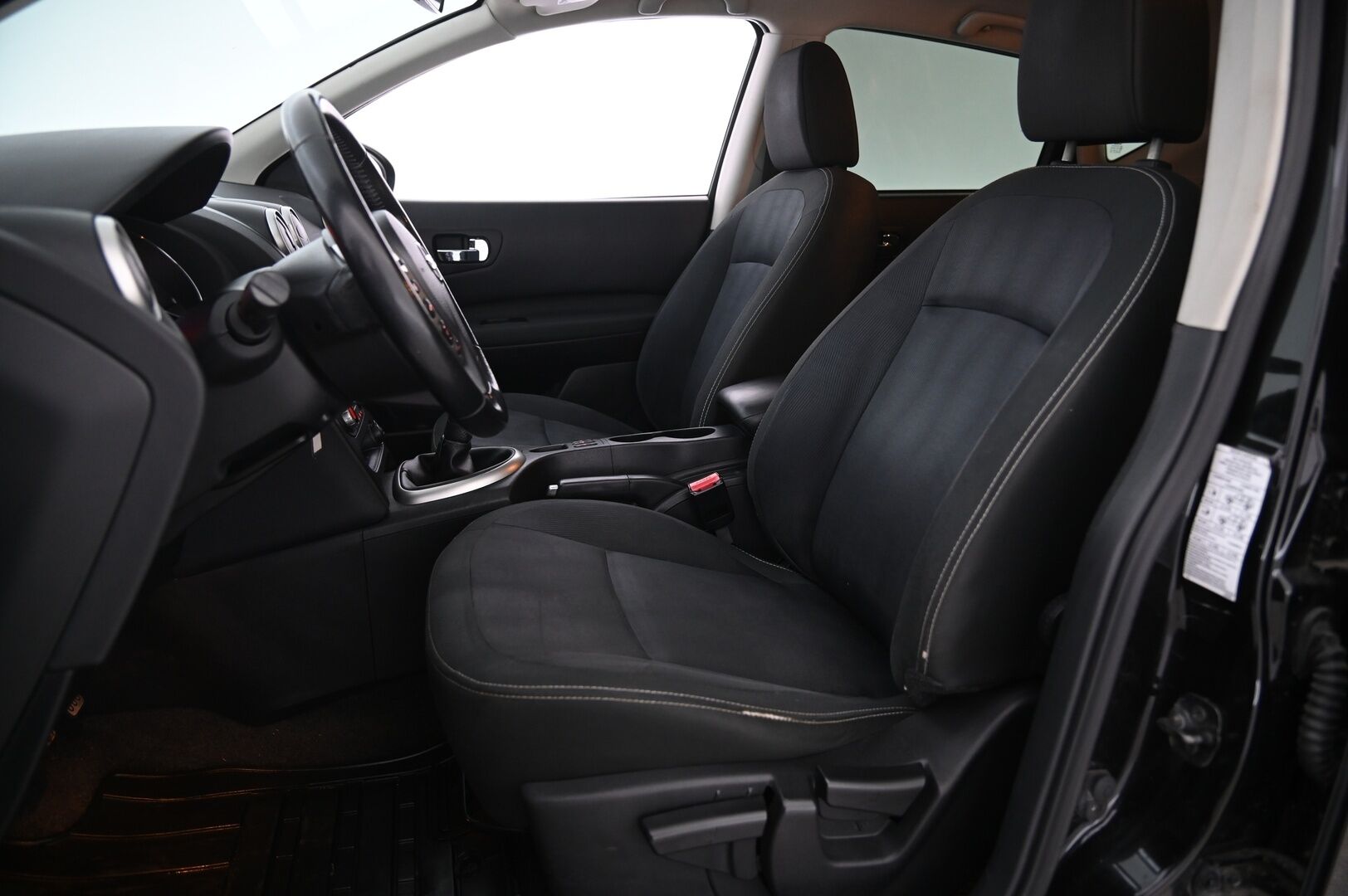 Nissan Qashqai 2011 1,6L Acenta 2WD 5MT MY10 - *Myydään Huutokaupat.com*