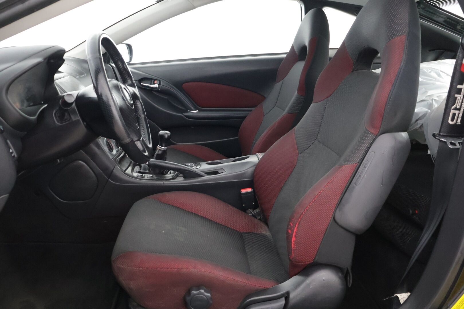 Toyota Celica 2005 2D CELICA LIFTBACK 1.8 - *YritysOutlet - Myydään vain yrityksille* / 2x hyvät renkaat / hyvät huollot / Ruostesuojattu*