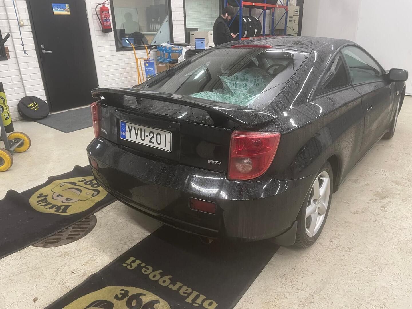 Toyota Celica 2005 2D CELICA LIFTBACK 1.8 - *YritysOutlet - Myydään vain yrityksille* / 2x hyvät renkaat / hyvät huollot / Ruostesuojattu*