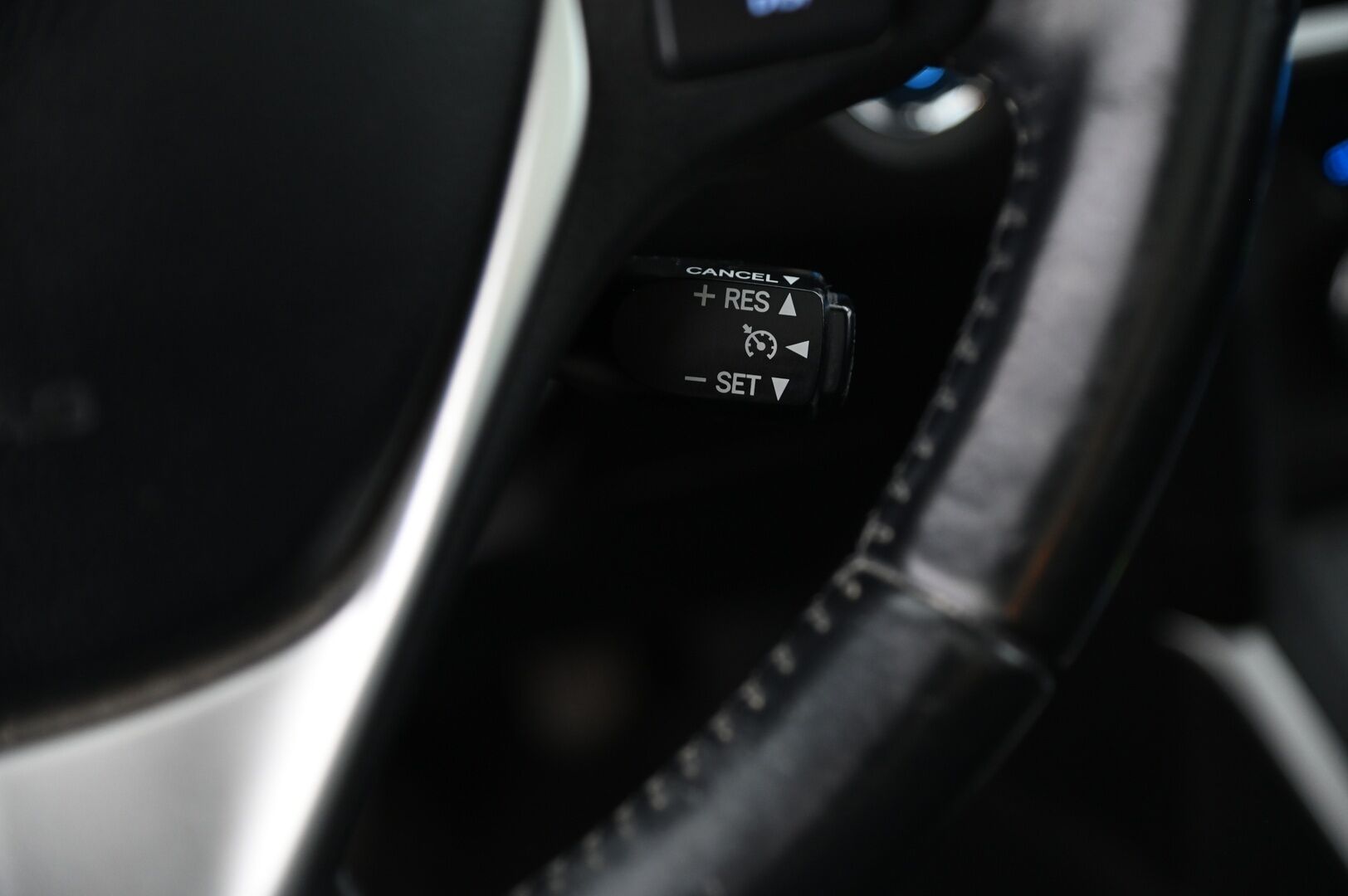 Toyota Auris 2013 Touring Sports 1,8 Hybrid Premium***MYYDÄÄN HUUTOKAUPAT.COM*** - ***MYYDÄÄN HUUTOKAUPAT.COM!***