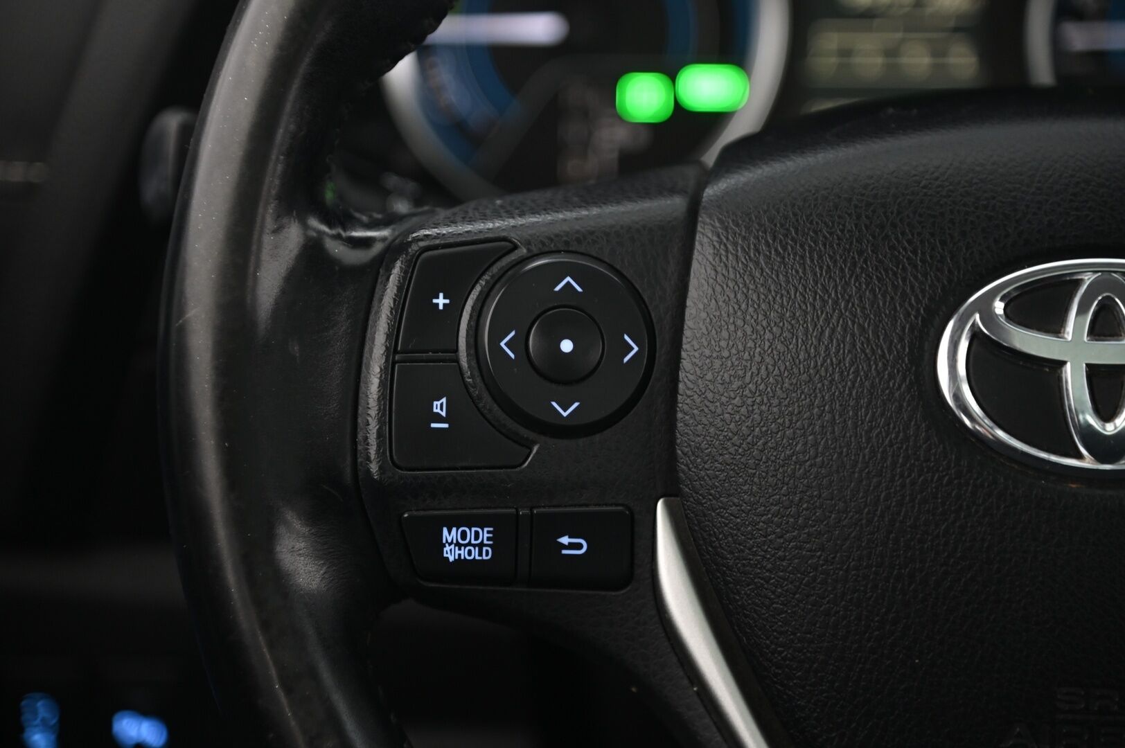 Toyota Auris 2013 Touring Sports 1,8 Hybrid Premium***MYYDÄÄN HUUTOKAUPAT.COM*** - ***MYYDÄÄN HUUTOKAUPAT.COM!***