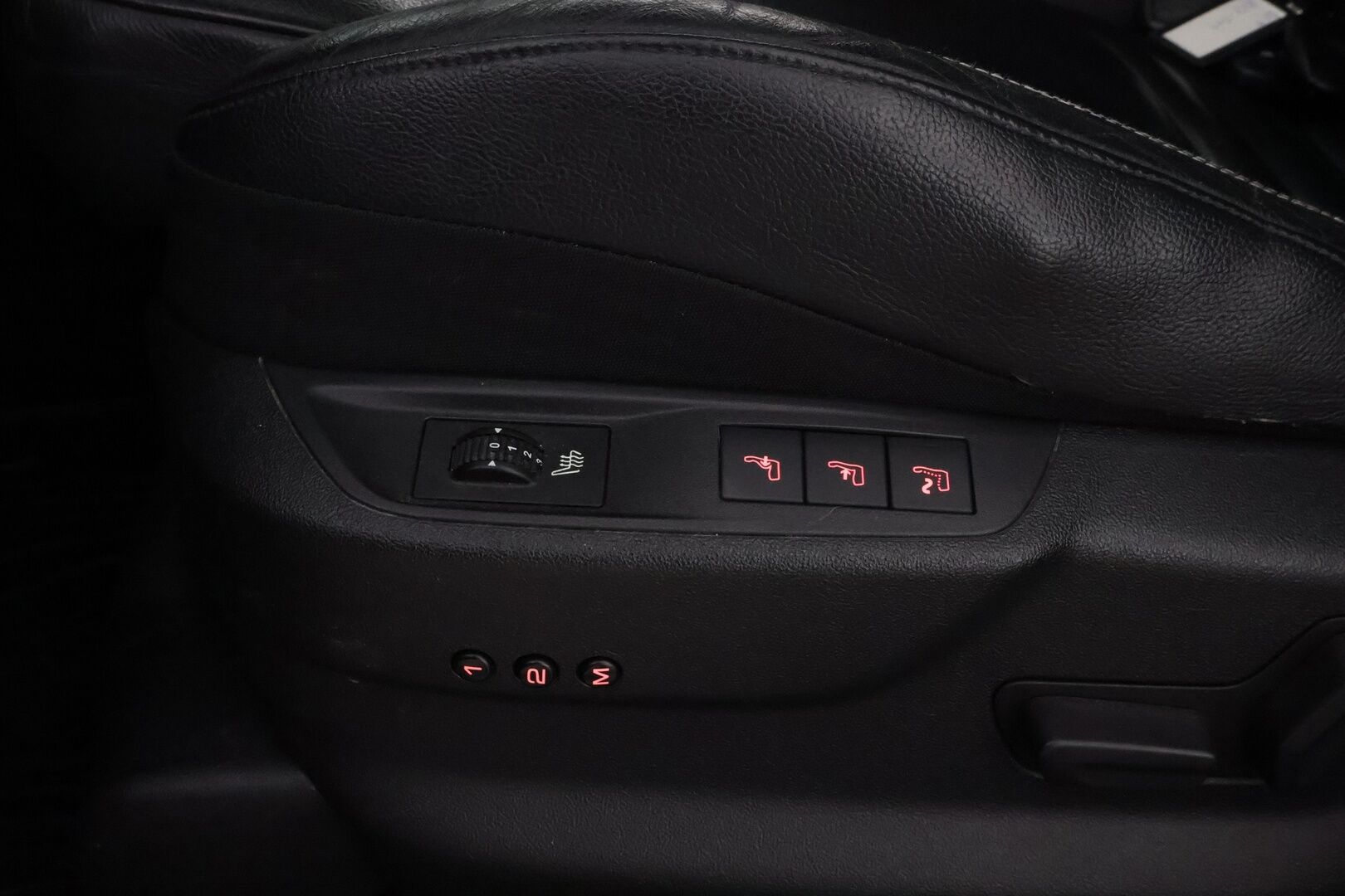 Citroen DS5 2013 THP 200 Sport Chic MYYDÄÄN HUUTOKAUPAT.COM! - MYYDÄÄN HUUTOKAUPAT.COM!