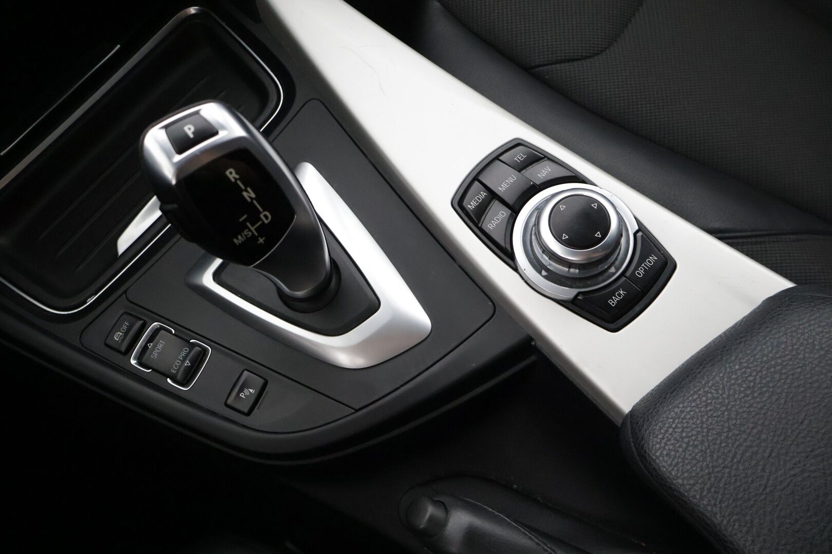 BMW 316 2013 TwinPower Turbo A F31 Touring Limited Navi Edition * Navi / Tutkat / Bluetooth / Vakkari / Lohkolämmitin * - * Juuri katsastettu / Suomi-auto *
