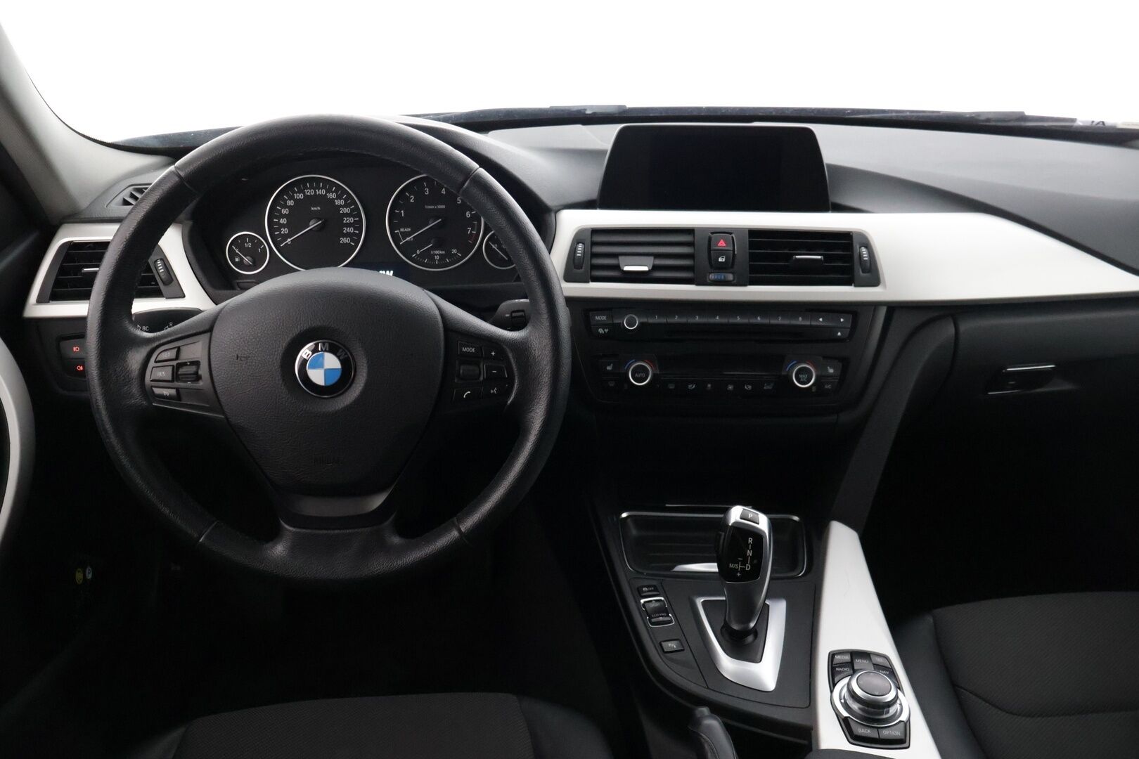 BMW 316 2013 TwinPower Turbo A F31 Touring Limited Navi Edition * Navi / Tutkat / Bluetooth / Vakkari / Lohkolämmitin * - * Juuri katsastettu / Suomi-auto *