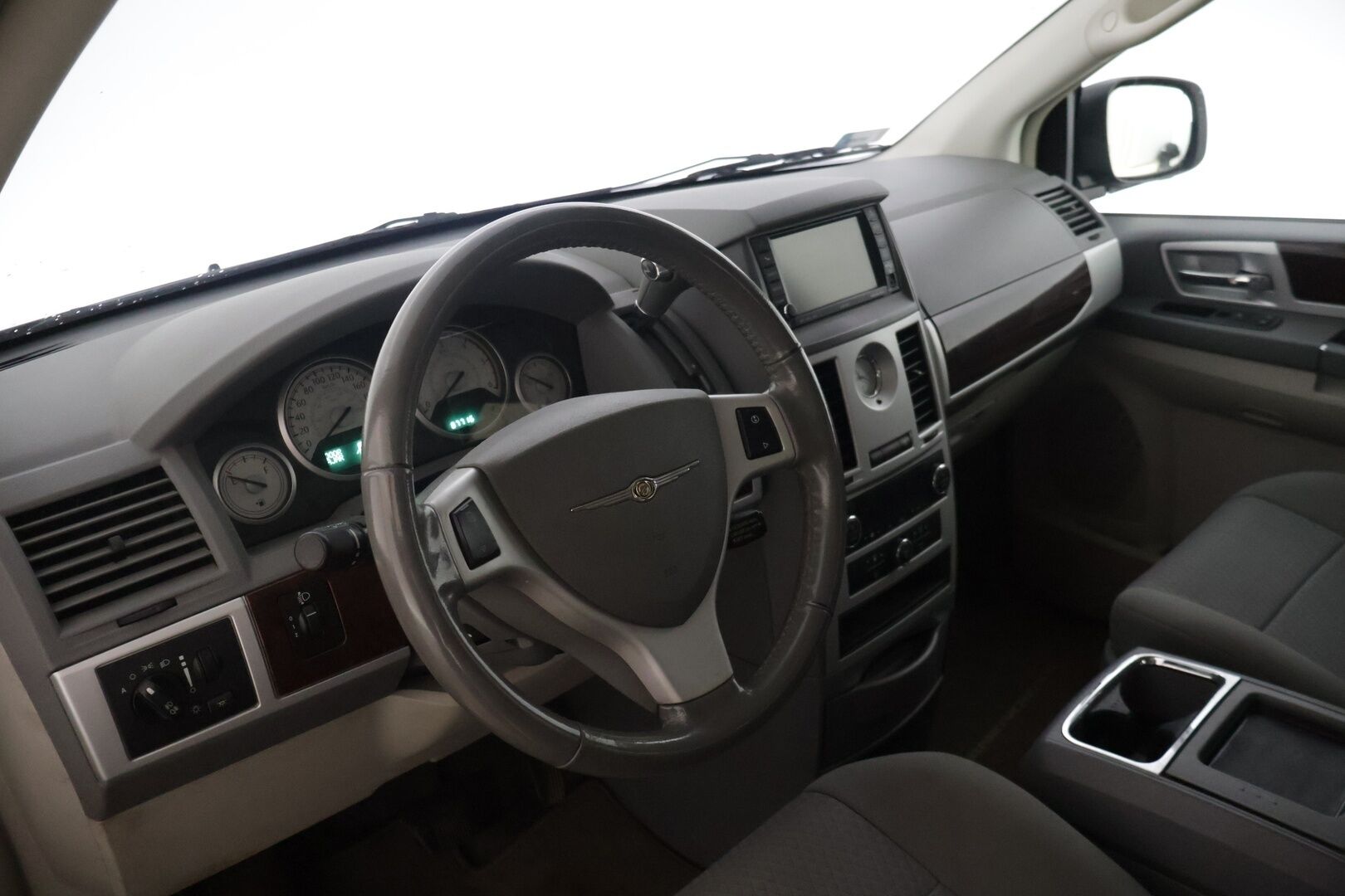 Chrysler GRAND VOYAGER 2011 CRD A6 - | 7-P. | Ilmastointi | Juuri Katsastettu | Todella Vähän Ajettu | 