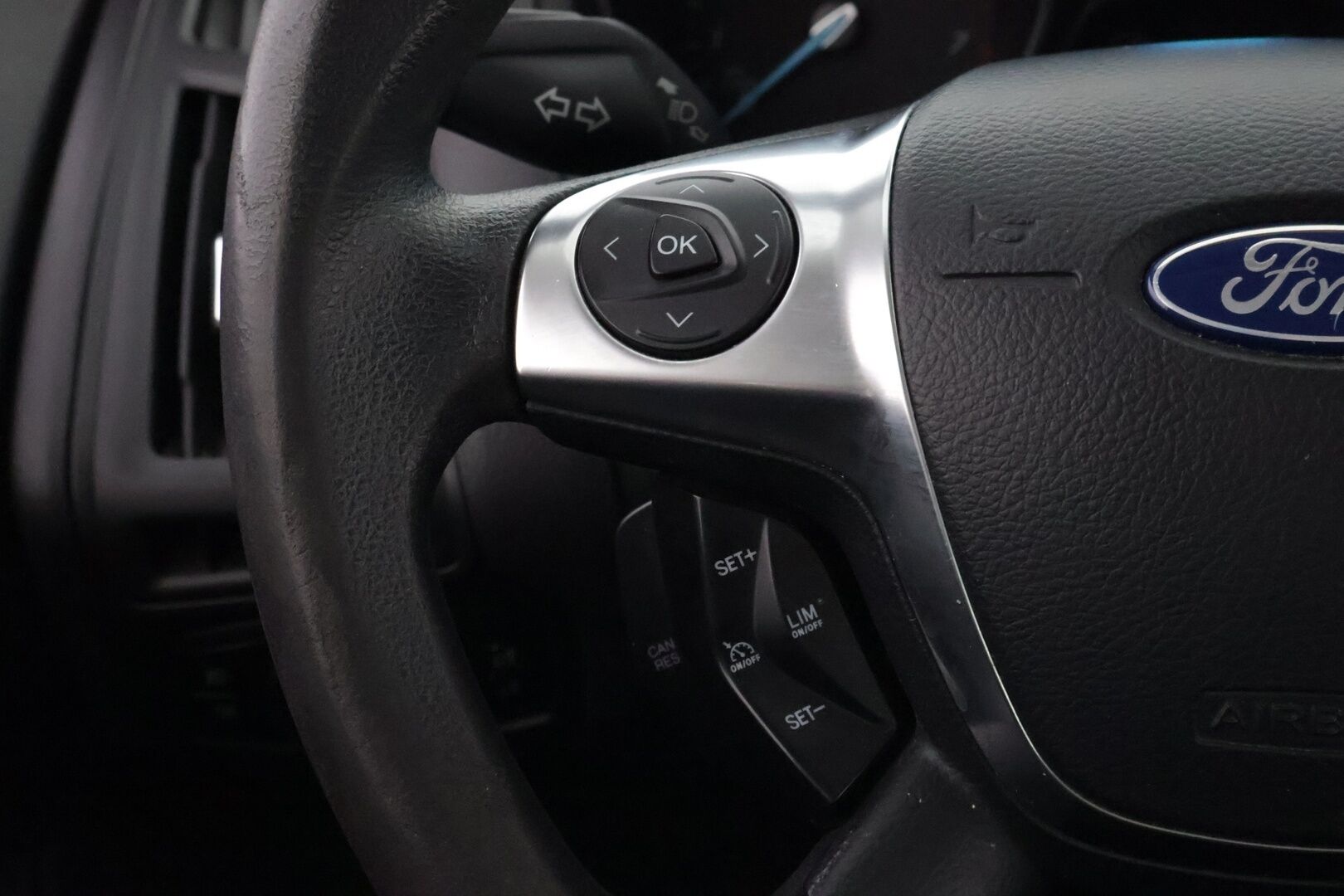 Ford Focus 2013 1,0 EcoBoost 125 hv Trend X M6 Wagon *YritysOutlet - Myydään vain yrityksille* - *Lohko+sisä / Koukku / Suomi-auto / Parkkitutkat / Vakionopeudensäädin / Jakopää tehty - YritysOutlet - Myydään vain yrityksille*