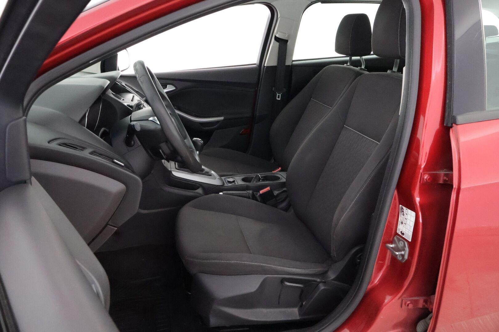 Ford Focus 2013 1,0 EcoBoost 125 hv Trend X M6 Wagon *YritysOutlet - Myydään vain yrityksille* - *Lohko+sisä / Koukku / Suomi-auto / Parkkitutkat / Vakionopeudensäädin / Jakopää tehty - YritysOutlet - Myydään vain yrityksille*