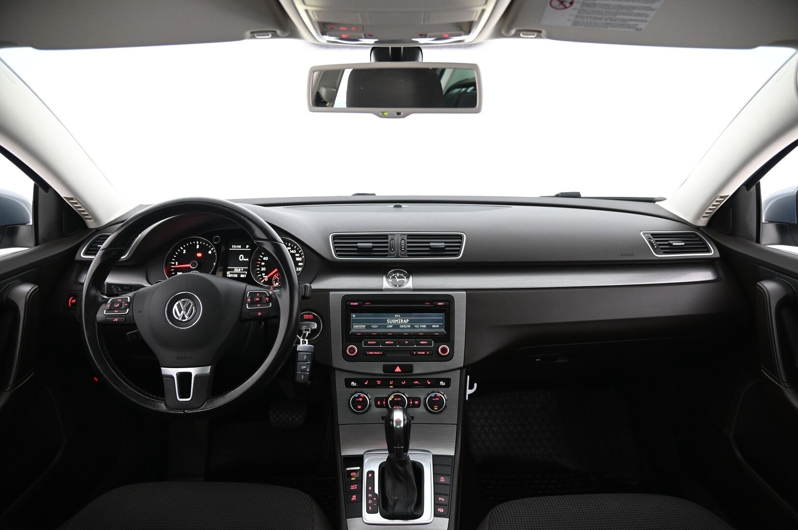 Volkswagen Passat 2013 Sedan Comfortline 1,6 TDI 77 kW (105 hv) BlueMotion Technology DSG-automaatti *Webasto / Vetokoukku / Vakkari* - *Leimaa 9.7.2026 / 2-omisteinen Suomi-auto*