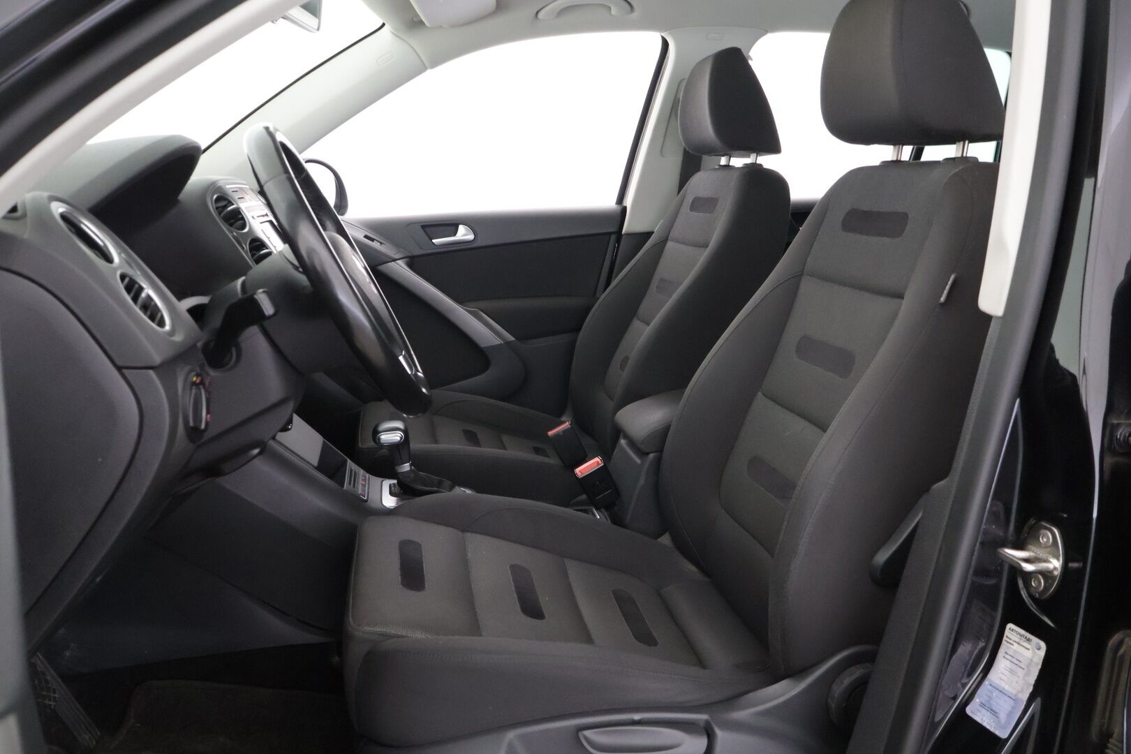 Volkswagen Tiguan 2008 Sport & Style 2,0 TDI 103 kW, Tiptronic-autom *YritysOutlet - *Myydään vain yrityksille / Vetokoukku / lohkolämmitin / jakohihna vaihdettu!*