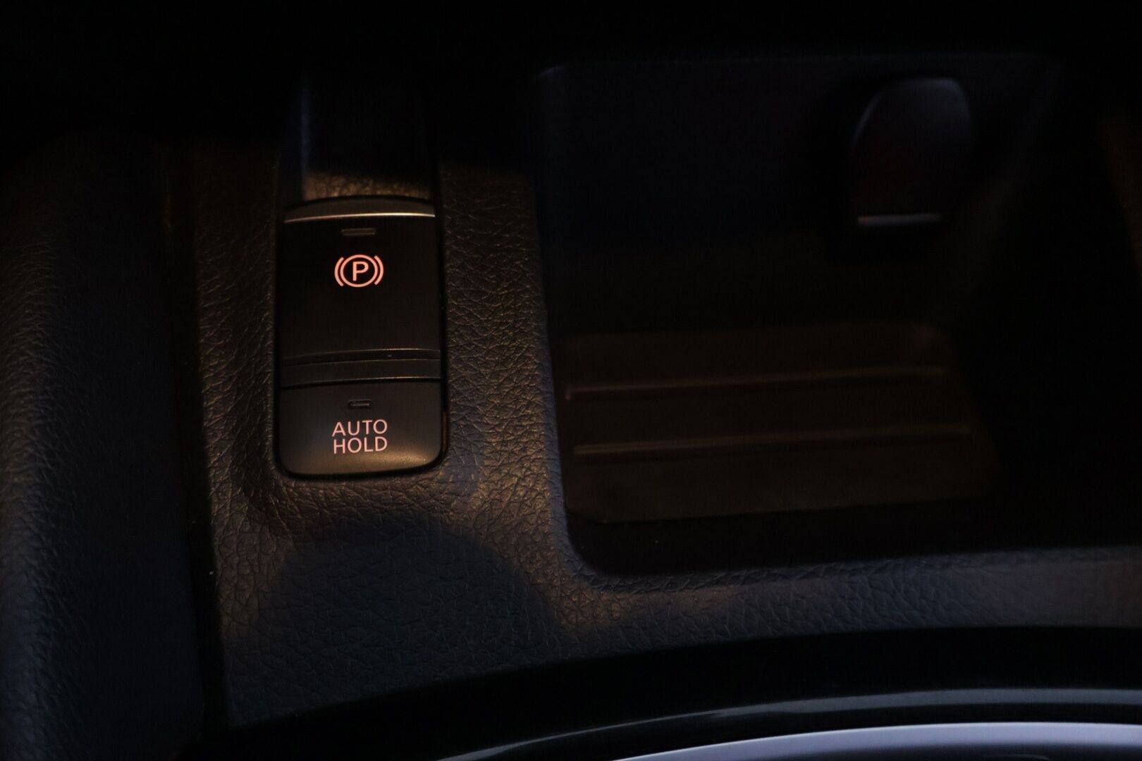 Nissan Qashqai 2020 DIG-T 160 N-Connecta 2WD 6M/T - l Suomi-auto l 360° Kamera l Pysäköintitutkat l KeyLessGo l Vetokoukku l 2x renkaat ja vanteet l