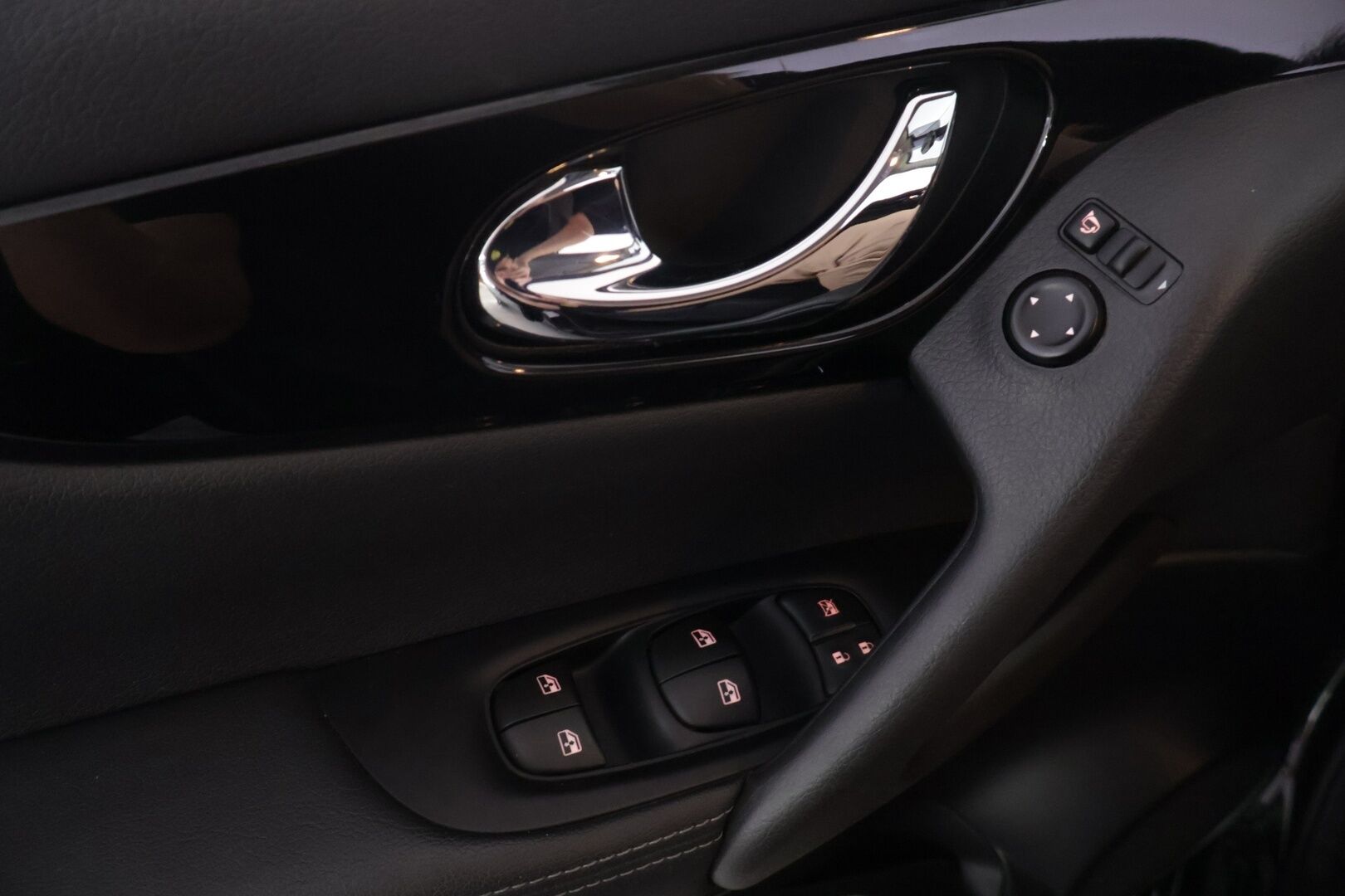 Nissan Qashqai 2020 DIG-T 160 N-Connecta 2WD 6M/T - l Suomi-auto l 360° Kamera l Pysäköintitutkat l KeyLessGo l Vetokoukku l 2x renkaat ja vanteet l