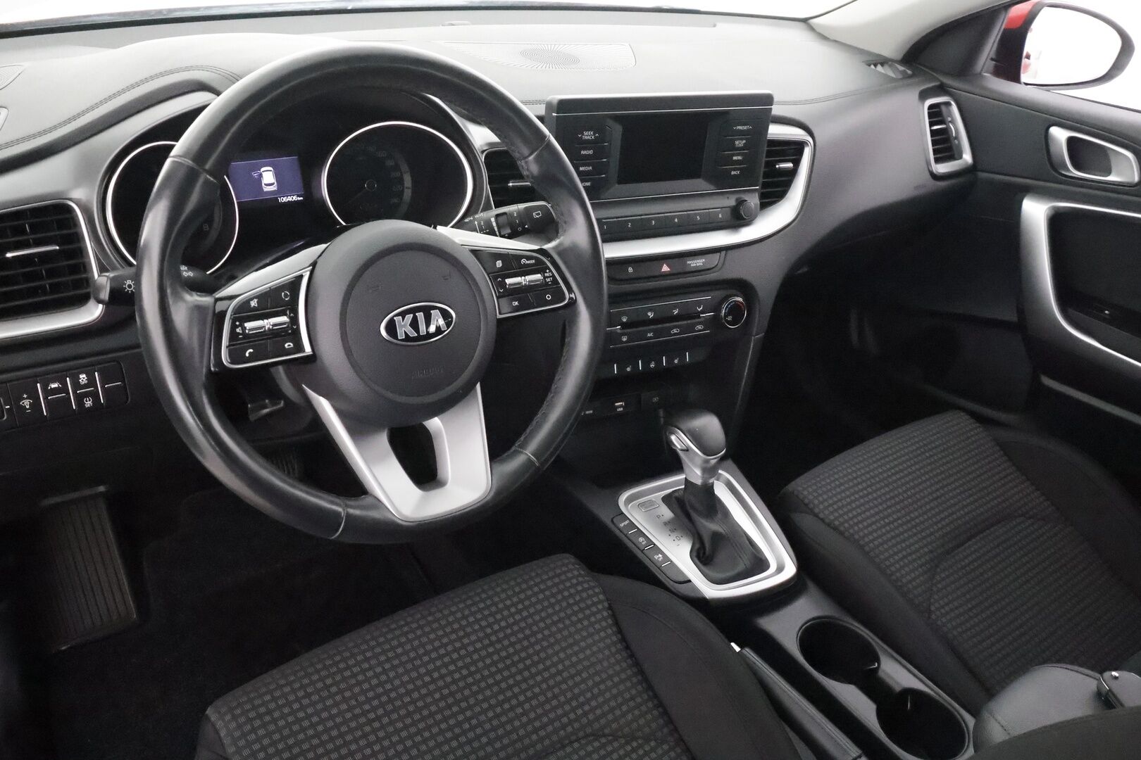 Kia Ceed 2020 1,4 T-GDI ISG 140hv Active SW DCT A/T - | Vakkari | Koukku | Merkkihuollot | Lane Assist | Hätäjarrutusavustin | Lämm. ratti | BT | P.tutka | Lohko+sisälämmitin | Ilmastointi | 2x renkaat |