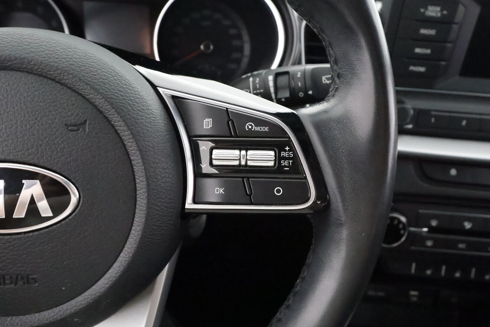 Kia Ceed 2020 1,4 T-GDI ISG 140hv Active SW DCT A/T - | Vakkari | Koukku | Merkkihuollot | Lane Assist | Hätäjarrutusavustin | Lämm. ratti | BT | P.tutka | Lohko+sisälämmitin | Ilmastointi | 2x renkaat |