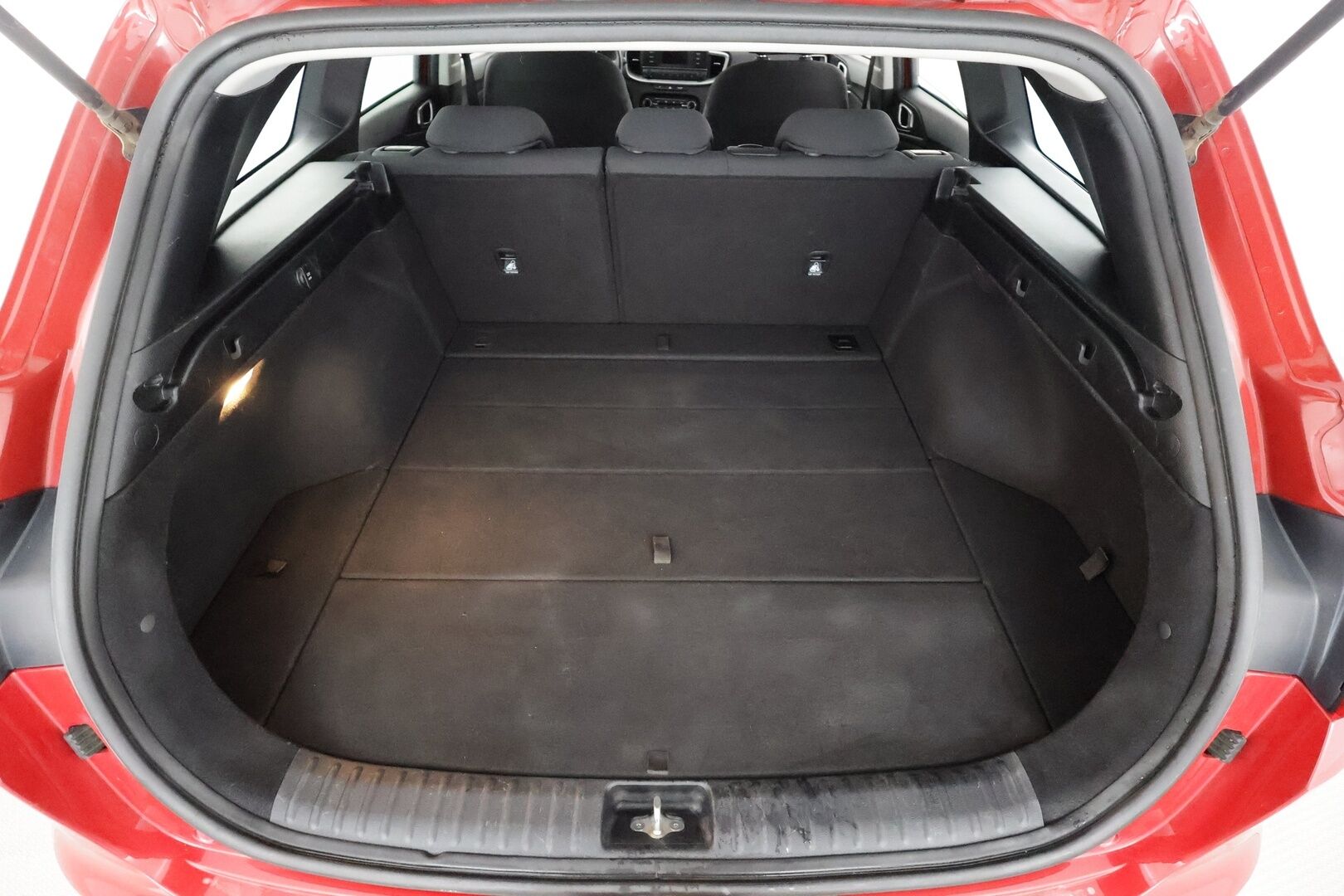 Kia Ceed 2020 1,4 T-GDI ISG 140hv Active SW DCT A/T - | Vakkari | Koukku | Merkkihuollot | Lane Assist | Hätäjarrutusavustin | Lämm. ratti | BT | P.tutka | Lohko+sisälämmitin | Ilmastointi | 2x renkaat |