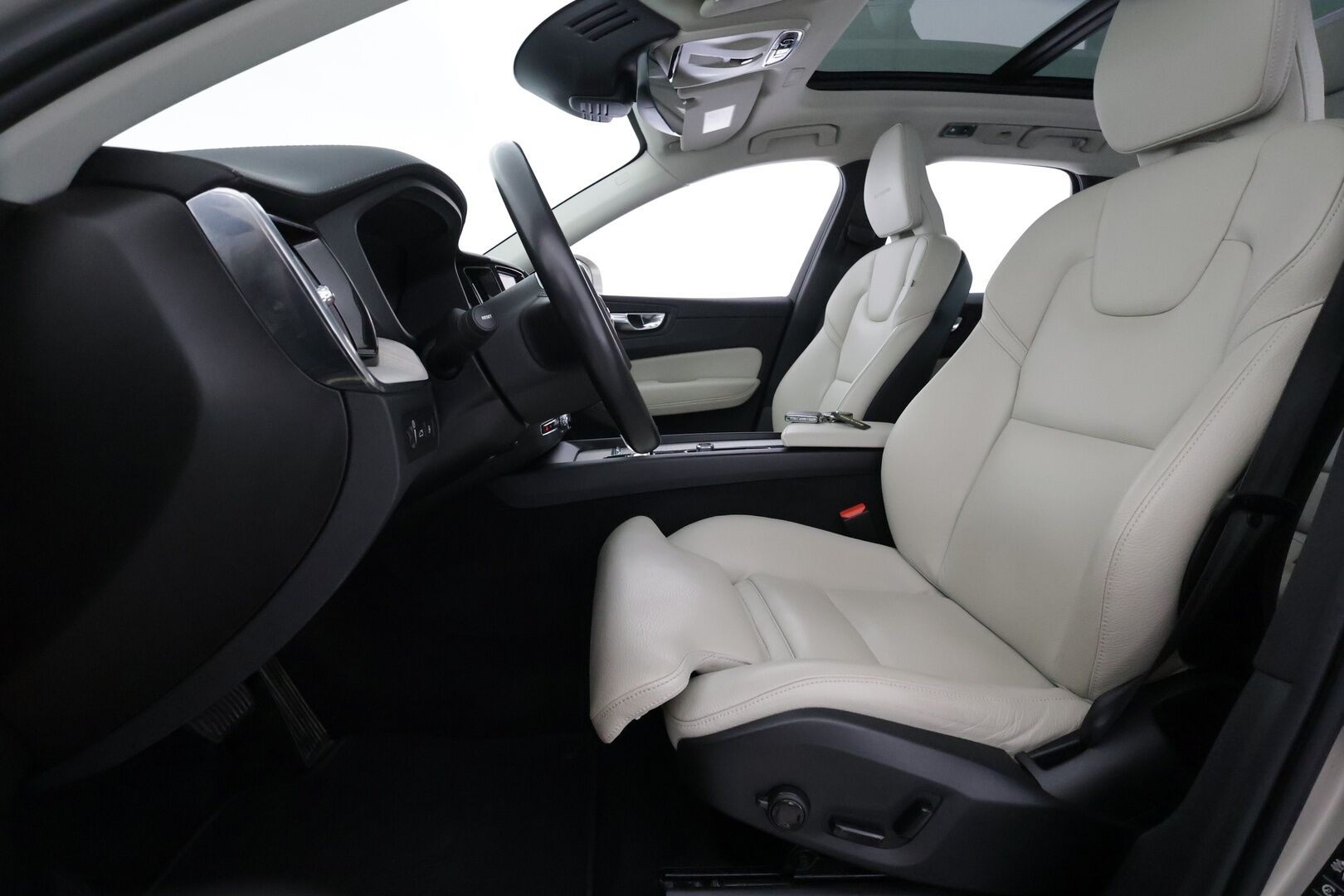 Volvo XC60 2020 T8 TwE AWD Inscription Aut - | ACC | Webasto | Koukku | Panorama | Sähkönahat | Muistipenkki | Full-LED | P.kamera | Pilot Assist | BLIS | Keyless | 2x renkaat aluin |