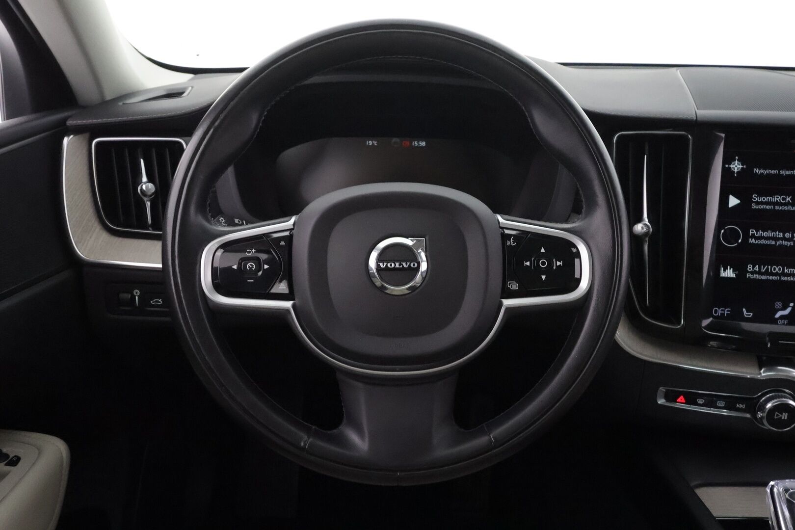 Volvo XC60 2020 T8 TwE AWD Inscription Aut - | ACC | Webasto | Koukku | Panorama | Sähkönahat | Muistipenkki | Full-LED | P.kamera | Pilot Assist | BLIS | Keyless | 2x renkaat aluin |
