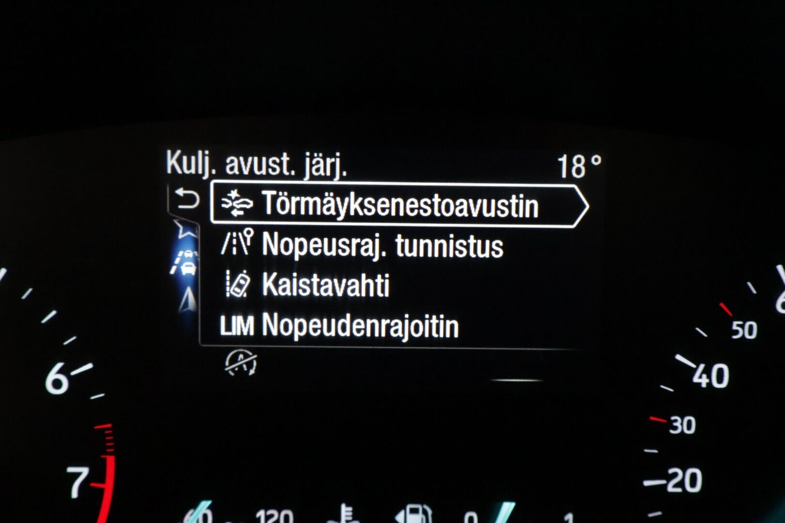 Ford Focus 2020 1,0 EcoBoost 125hv A8 Active / 1.Omisteinen / Suomi-Auto / P-Tutkat / Lämpölasi / Hyvät renkaat / Siisti! / - Suomi-auto / Kahdet renkaat vanteineen / Katsastettu 2/26 - HULLUT AVAJAISHULINAT KORKOTARJOUS 3,29 %