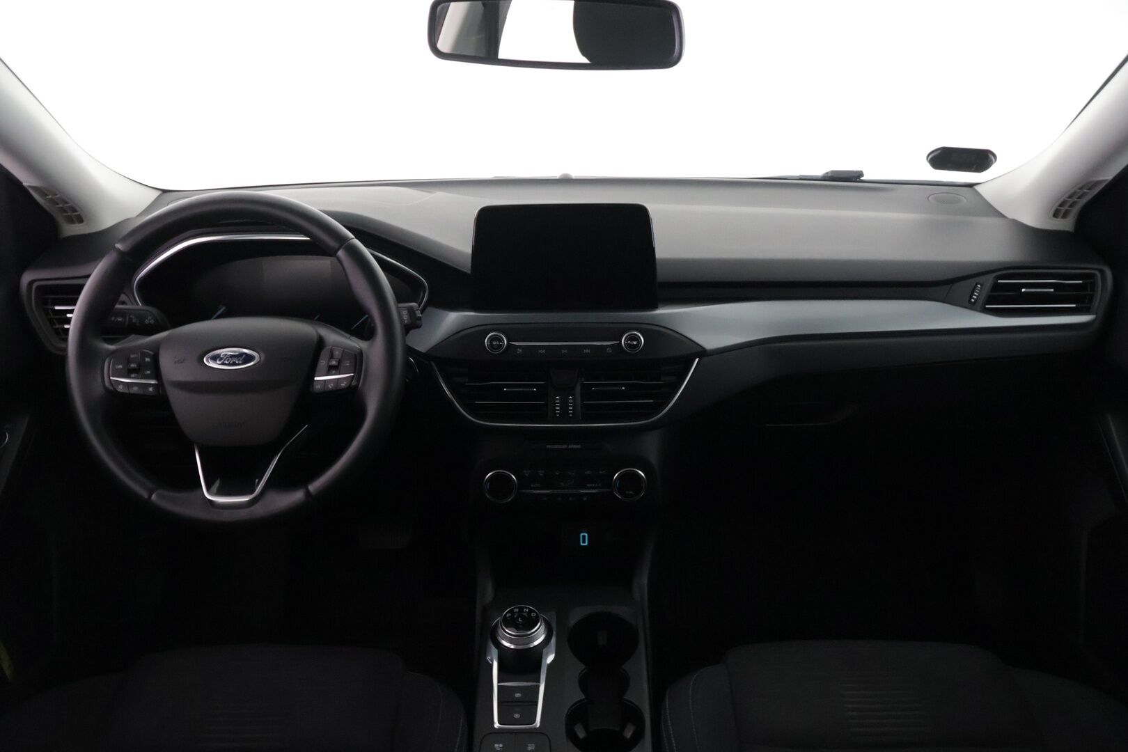 Ford Focus 2020 1,0 EcoBoost 125hv A8 Active - Webasto / 2.Omisteinen / Suomi-Auto / P-Tutkat / Vetokoukku / Lämpölasi / Ratinlämmitin