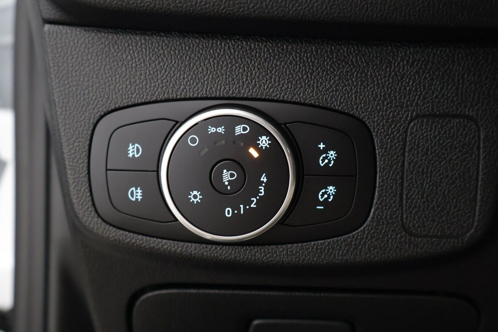 Ford Focus 2020 1,0 EcoBoost 125hv A8 Active / 1.Omisteinen / Suomi-Auto / P-Tutkat / Lämpölasi / Hyvät renkaat / Siisti! / - Suomi-auto / Kahdet renkaat vanteineen / Katsastettu 2/26 - HULLUT AVAJAISHULINAT KORKOTARJOUS 3,29 %