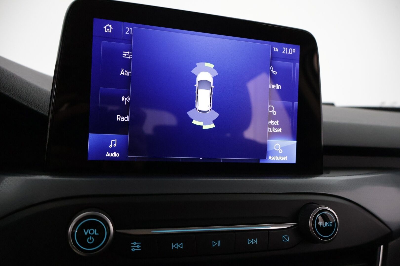 Ford Focus 2020 1,0 EcoBoost 125hv A8 Active / 1.Omisteinen / Suomi-Auto / P-Tutkat / Lämpölasi / Hyvät renkaat / Siisti! / - Suomi-auto / Kahdet renkaat vanteineen / Katsastettu 2/26 - HULLUT AVAJAISHULINAT KORKOTARJOUS 3,29 %