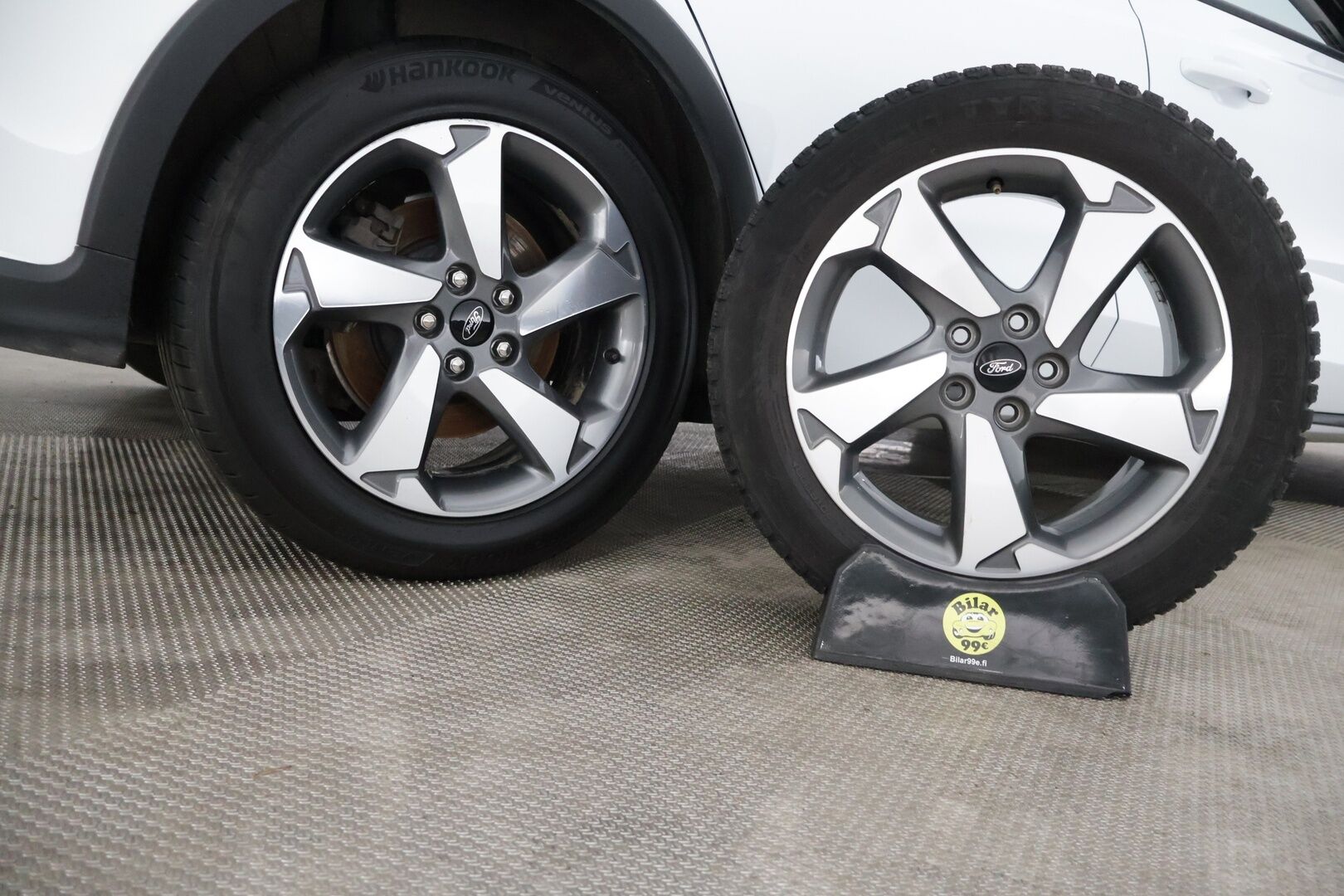 Ford Focus 2020 1,0 EcoBoost 125hv A8 Active / 1.Omisteinen / Suomi-Auto / P-Tutkat / Lämpölasi / Hyvät renkaat / Siisti! / - Suomi-auto / Kahdet renkaat vanteineen / Katsastettu 2/26 - HULLUT AVAJAISHULINAT KORKOTARJOUS 3,29 %