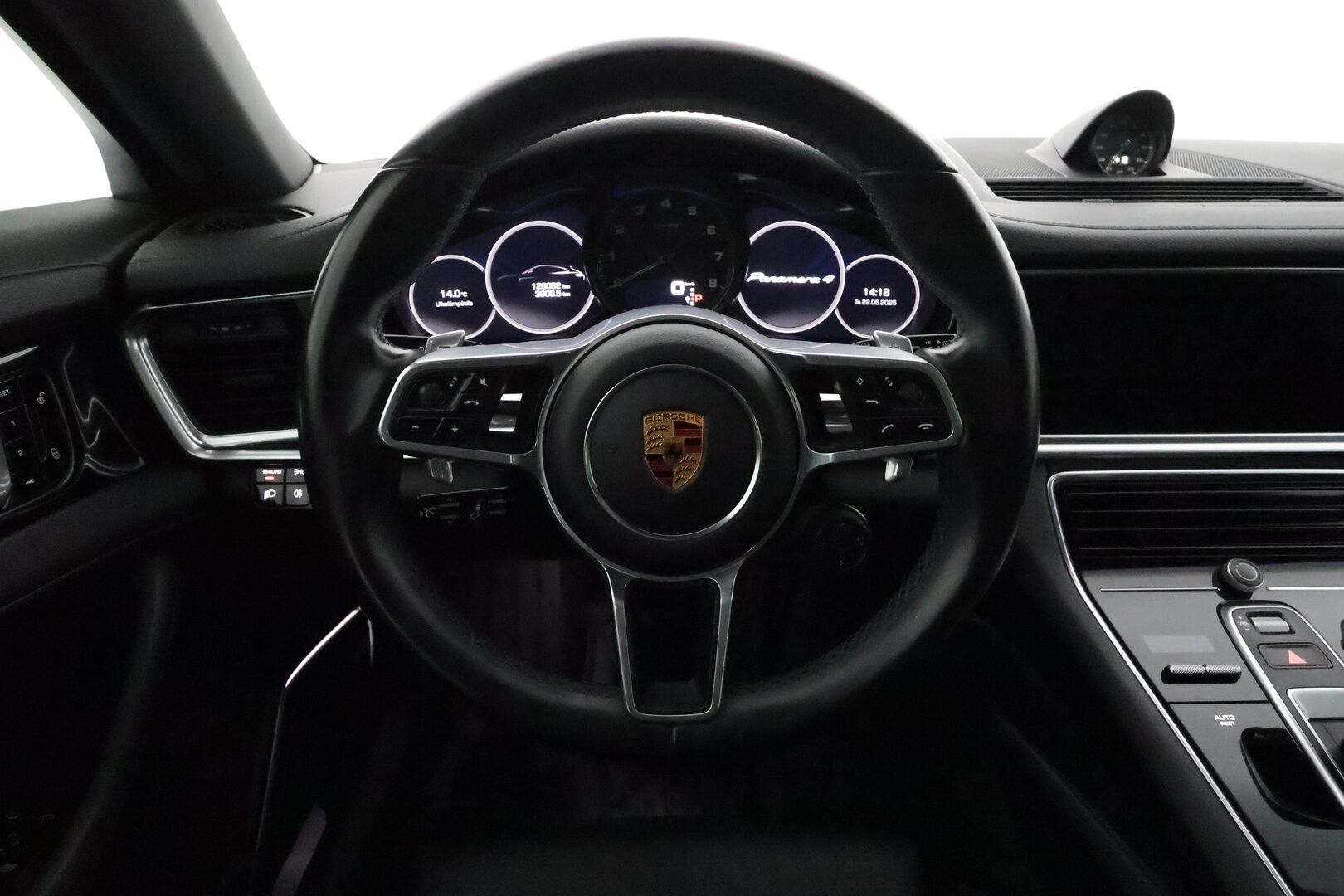 Porsche Panamera 2018 4 E-Hybrid Sport Turismo **Carmine Red / Sport Design / PDLS+ / 18-ist. / Panorama / Bose / 360 Kamera** - 2,99 % KORKOTARJOUS TÄHÄN AUTOON - Sport-putkisto / Sport Chrono Plus / Comfort Access / PASM 