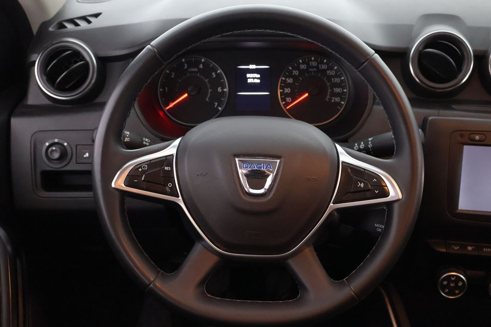 Dacia Duster 2020 TCe 130 4x4 Prestige - 1Om Suomiauto / Peruutuskamera / Navi / BLIS / Lohko & Sisäpistoke / Vakkari / 2x Renkaat aluvantein!