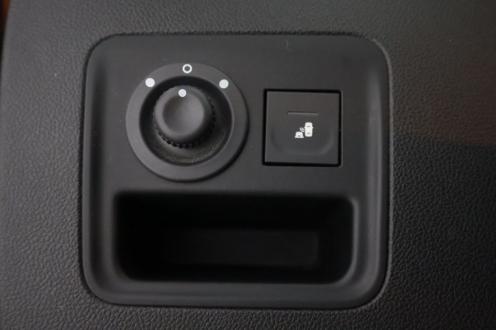 Dacia Duster 2020 TCe 130 4x4 Prestige - 1Om Suomiauto / Peruutuskamera / Navi / BLIS / Lohko & Sisäpistoke / Vakkari / 2x Renkaat aluvantein!