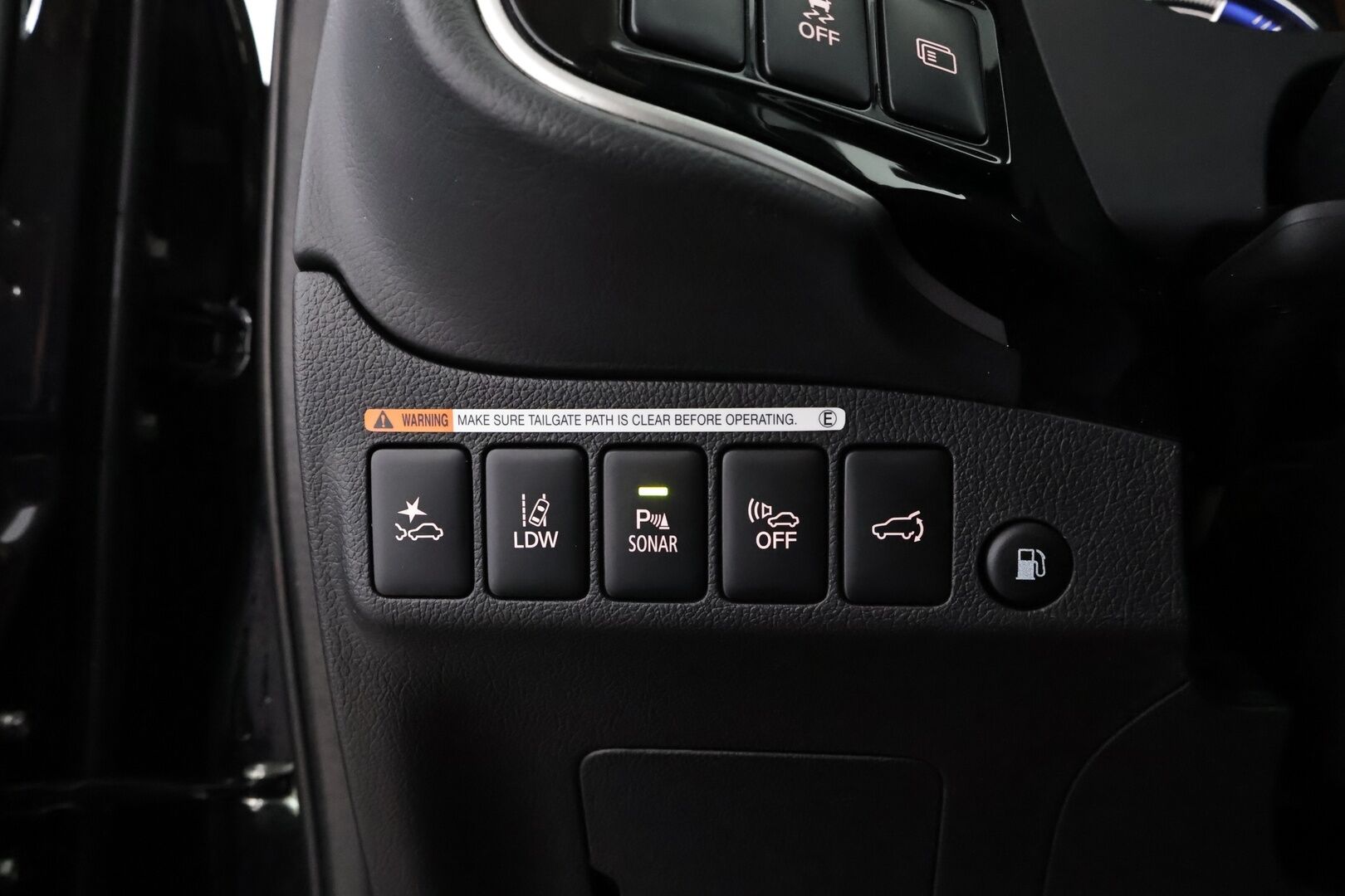 Mitsubishi OUTLANDER PHEV 2020 Instyle 4WD 5p - Suomiauto | ACC | Nahka-alcantara sähköpenkit | Vetokoukku | Peruutuskamera | Lohko+sis | Kaistavahti | Ratinlämmitys