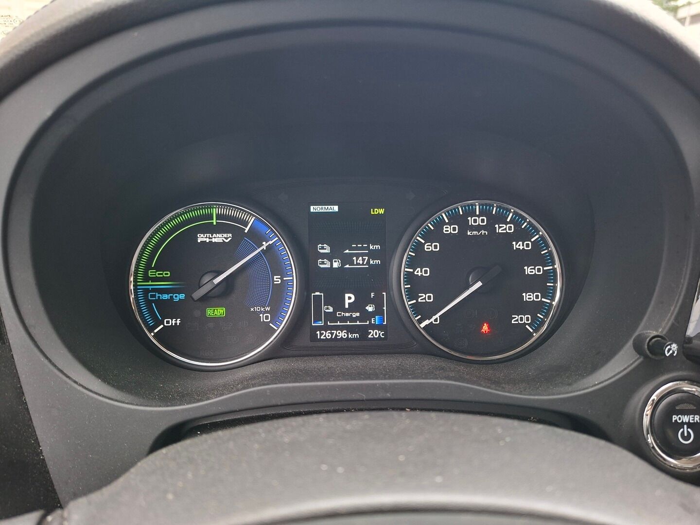 Mitsubishi Outlander 2020 Instyle 4WD 5p - Suomiauto | ACC | Nahka-alcantara sähköpenkit | Vetokoukku | Peruutuskamera | Lohko+sis | Kaistavahti | Ratinlämmitys
