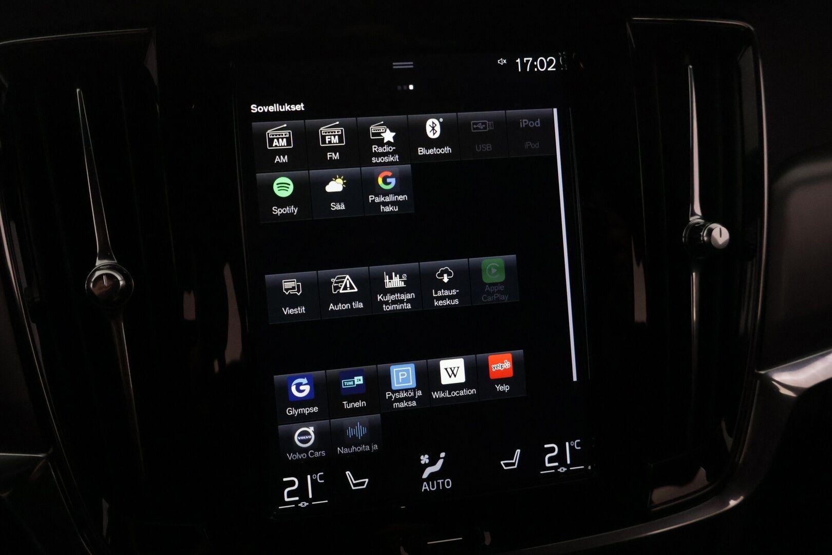 Volvo V90 2018 D3 Momentum aut - | ACC | P. Kamera | Webasto | CarPlay l Navi l Nahkasisusta | Koukku | Ei Adblue | 