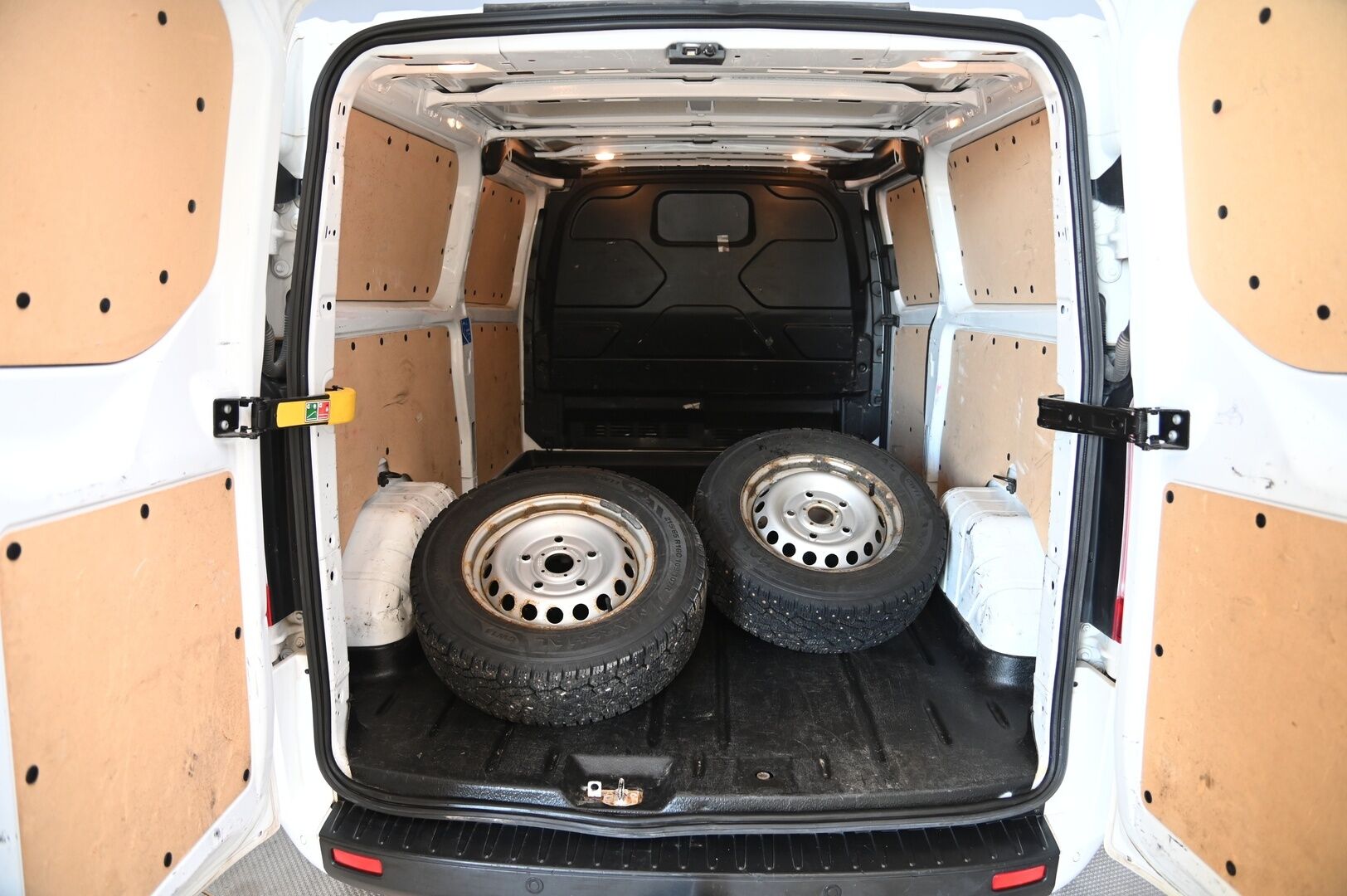 Ford Transit 2020 Transit Custom Umpikorinen (BB) 4ov 1995cm3 A - Tutkat | Vetokoukku | Vakkari | Bi-Xenon 