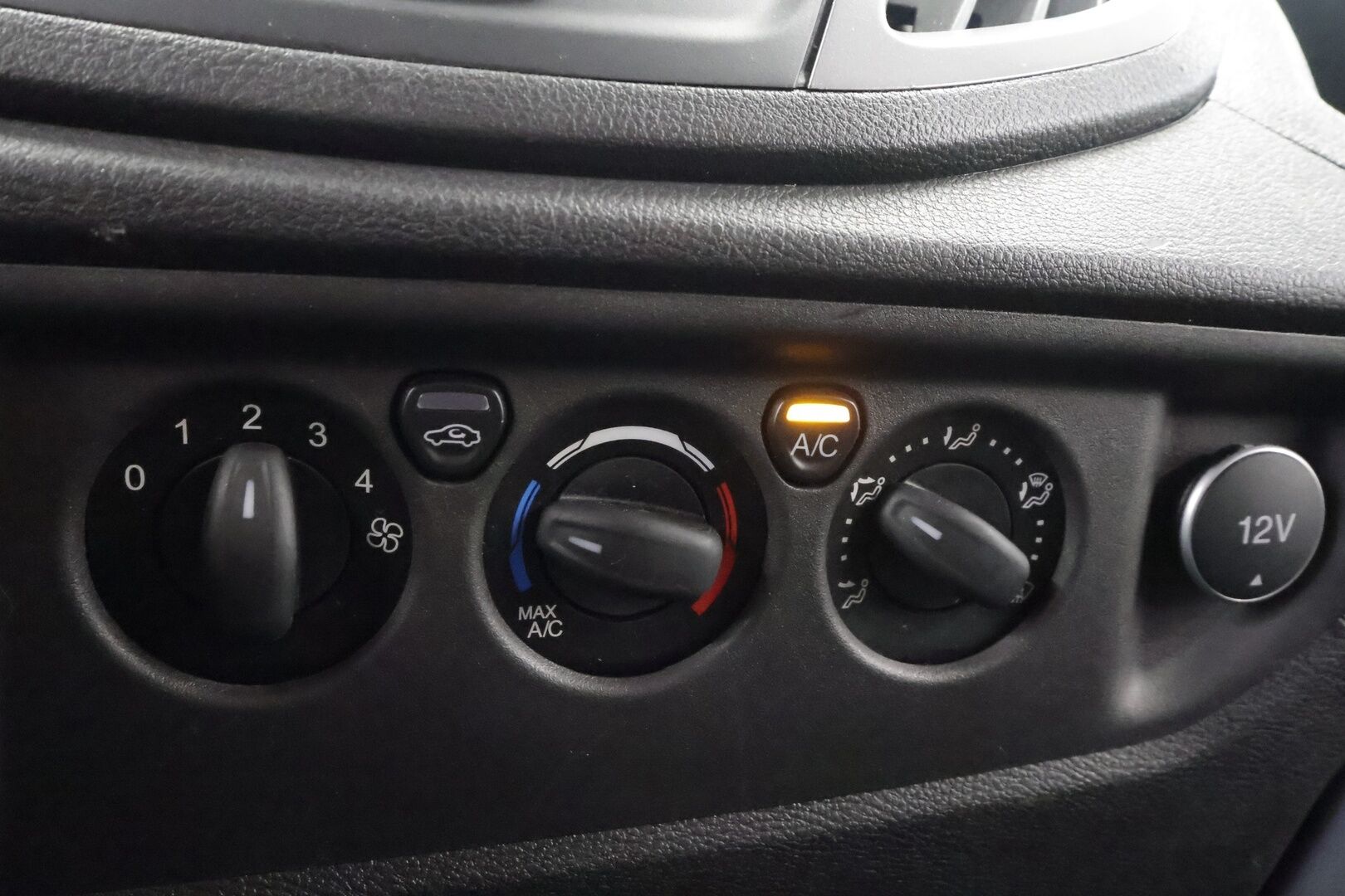 Ford Transit 2018 Van 350 2,0 TDCi 170 hv M6 Etuveto Trend L3H2 4,71 - | Koukku | P.Kamera | Vakkari | Lohkolämmitin | ALV | Bluetooth | Apple&Android | Kahdet renkaat |