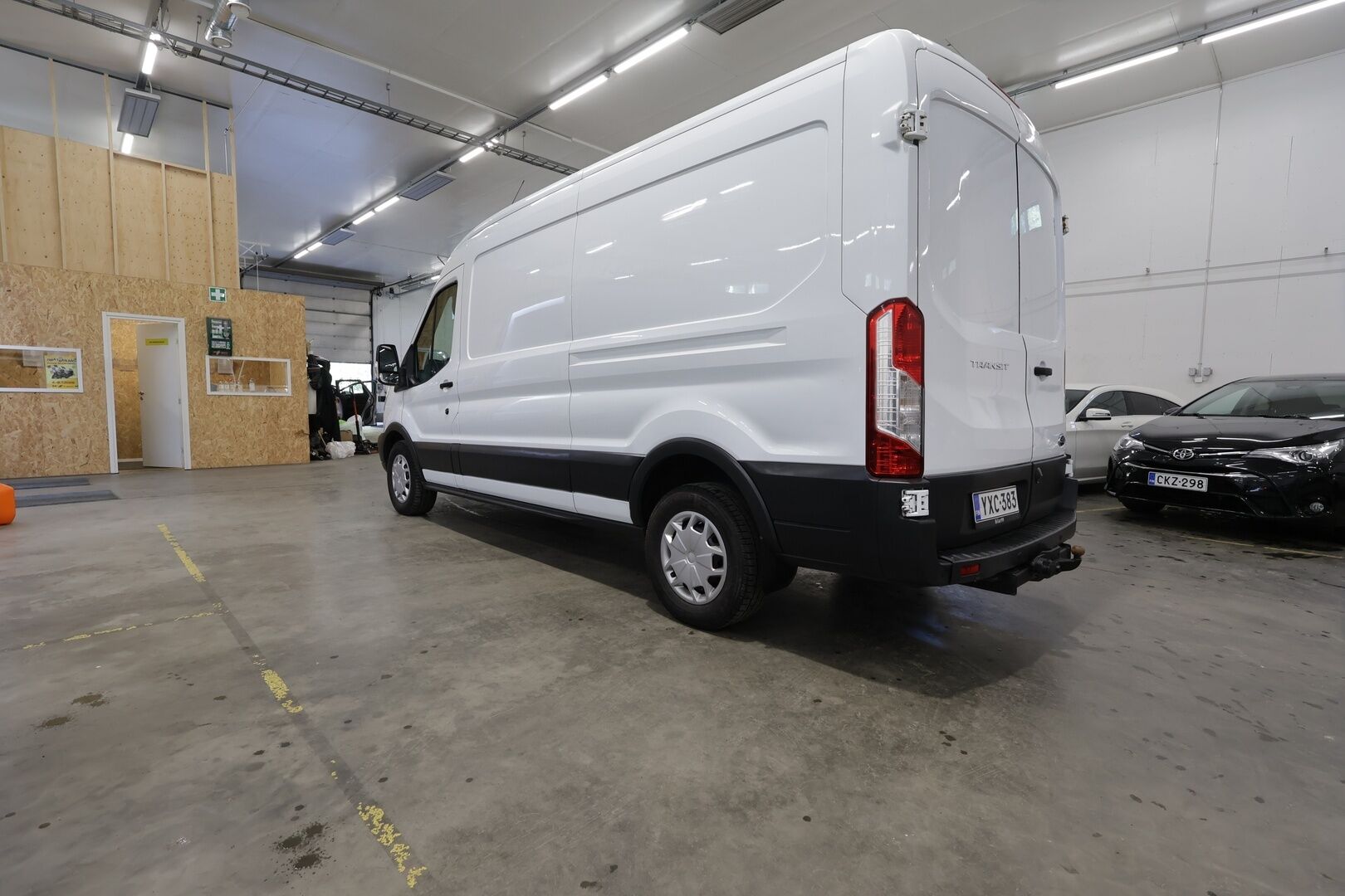 Ford Transit 2018 Van 350 2,0 TDCi 170 hv M6 Etuveto Trend L3H2 4,71 - | Koukku | P.Kamera | Vakkari | Lohkolämmitin | ALV | Bluetooth | Apple&Android | Kahdet renkaat |