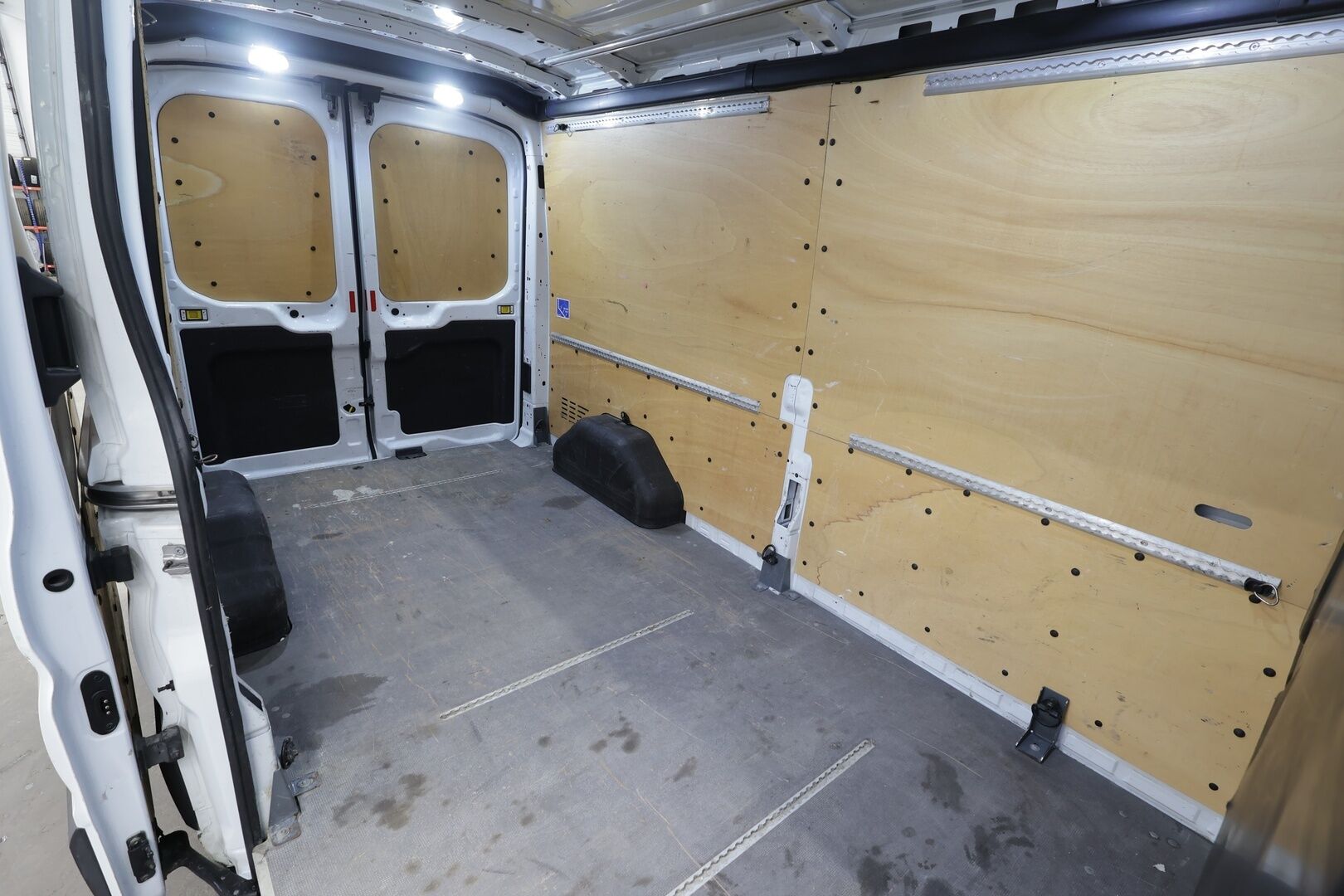 Ford Transit 2018 Van 350 2,0 TDCi 170 hv M6 Etuveto Trend L3H2 4,71 - | Koukku | P.Kamera | Vakkari | Lohkolämmitin | ALV | Bluetooth | Apple&Android | Kahdet renkaat |