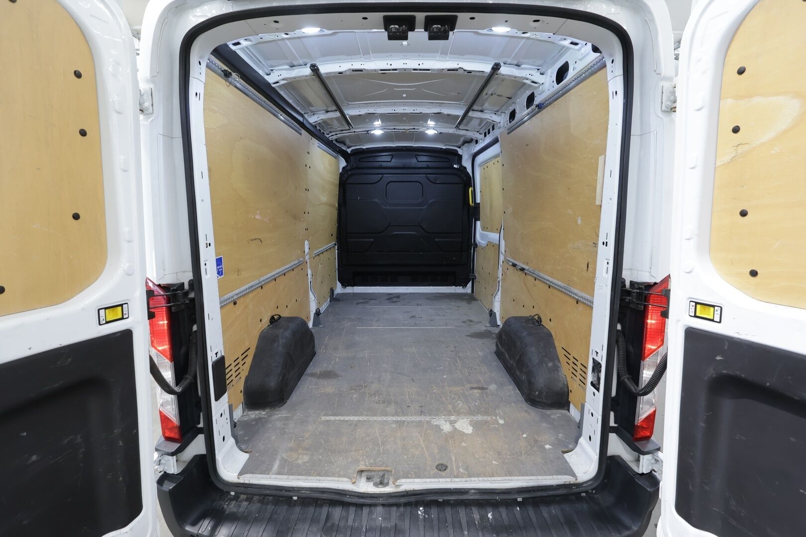 Ford Transit 2018 Van 350 2,0 TDCi 170 hv M6 Etuveto Trend L3H2 4,71 - | Koukku | P.Kamera | Vakkari | Lohkolämmitin | ALV | Bluetooth | Apple&Android | Kahdet renkaat |